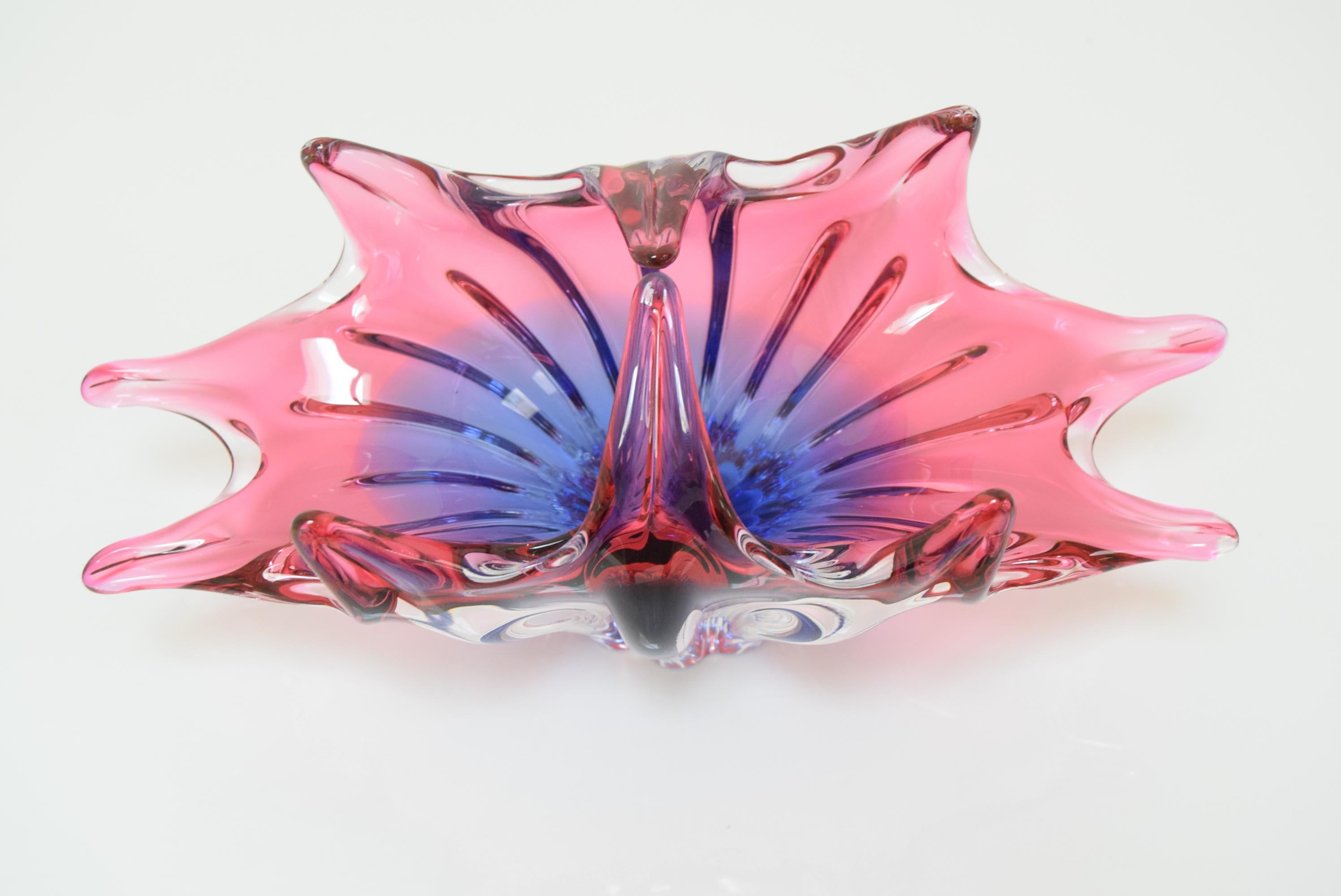 Czech Art Glass Bowl Designed by Josef Hospodka for Chribska, 1960's For Sale
