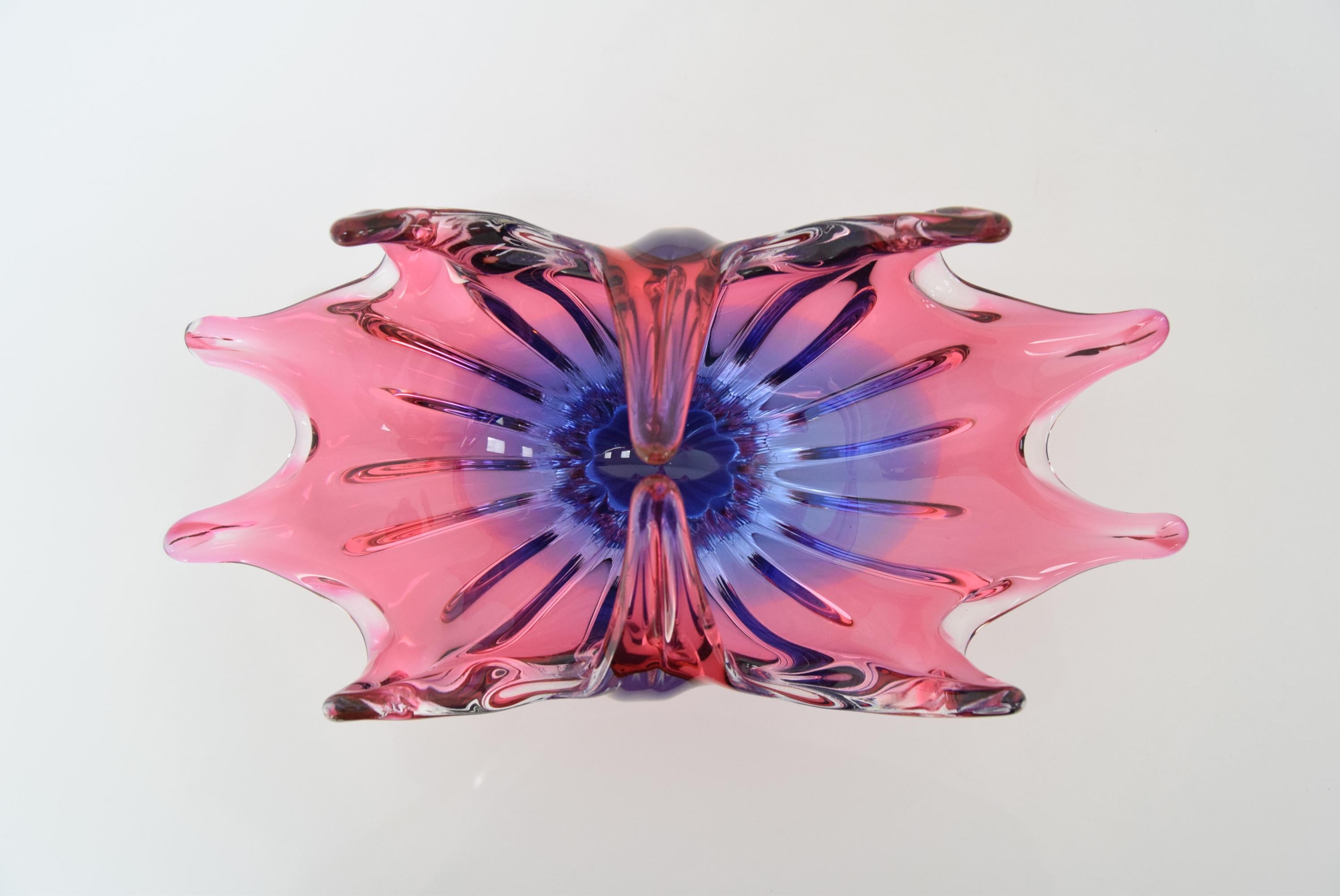 Art Glass Bowl Designed by Josef Hospodka for Chribska, 1960's For Sale 3
