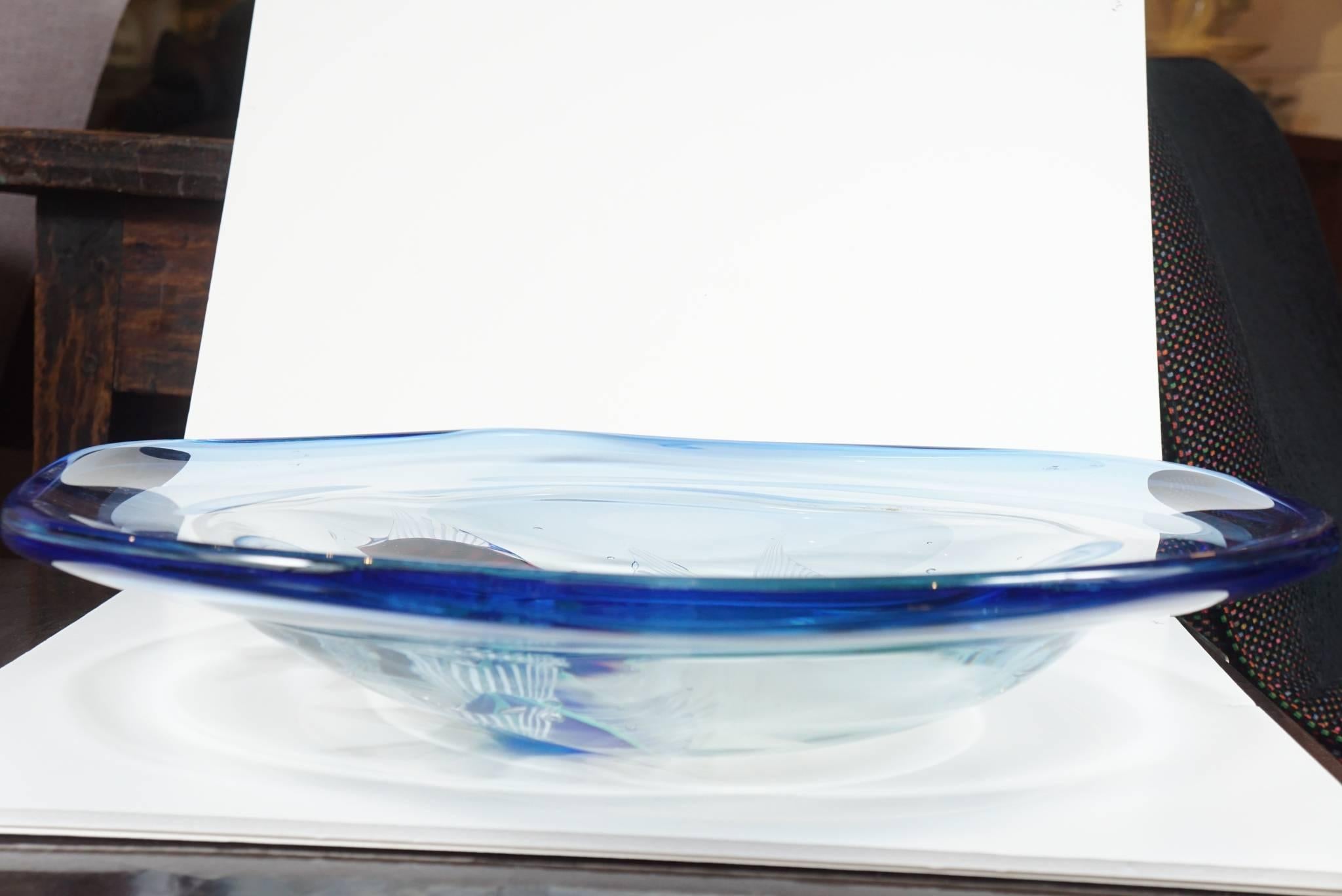 Unknown Art Glass Bowl with Three Fish in Blue For Sale