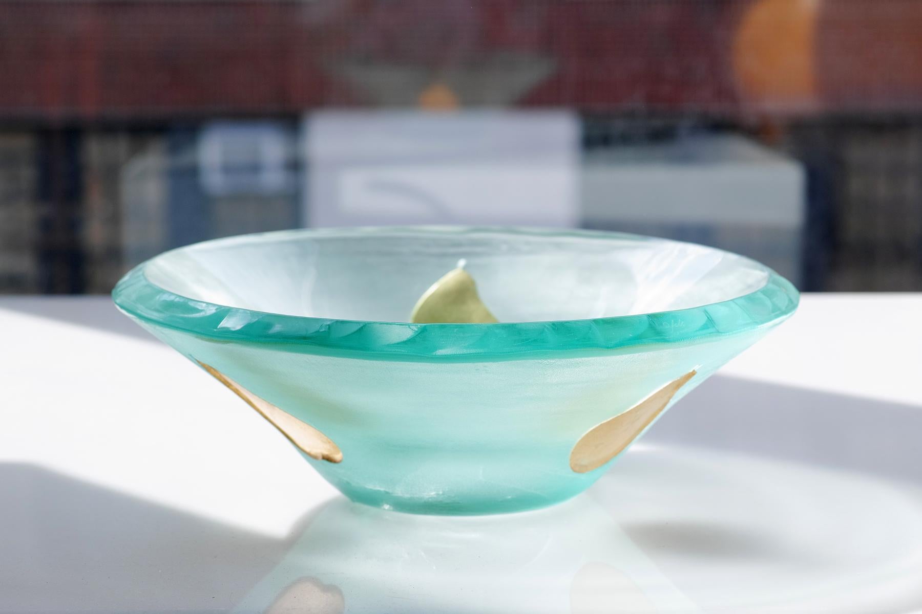 Cuenco centro de mesa de vidrio artístico de Jeffrey Andrews para Felt Glass Estadounidense en venta