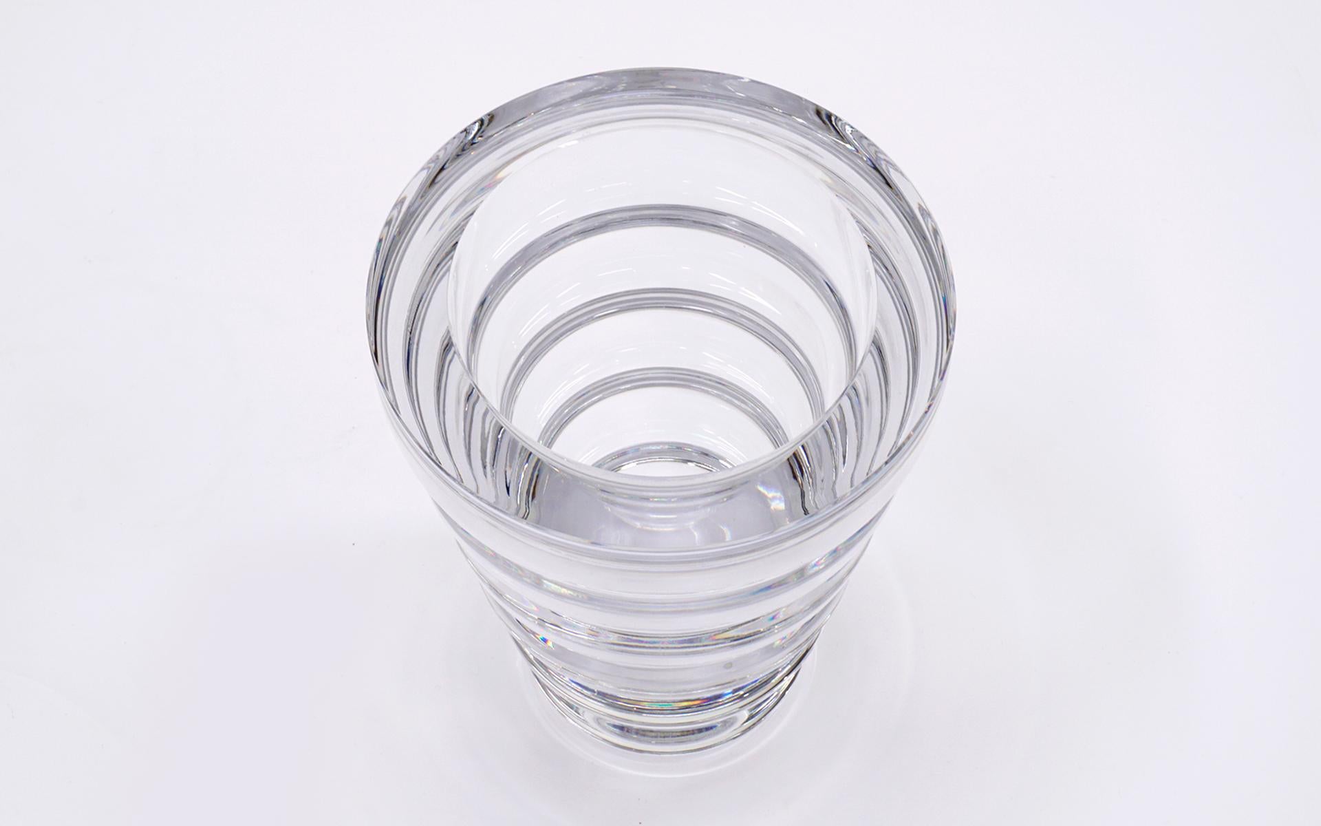 Mid-Century Modern Vase en cristal d'art par Anna Ehrner et Kosta Boda, Suède, signé, excellent en vente