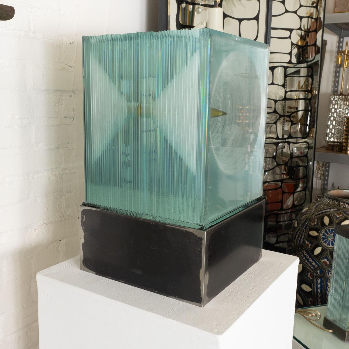 Moderne Sculpture cubique en verre d'art de Jiri Jelinek en vente