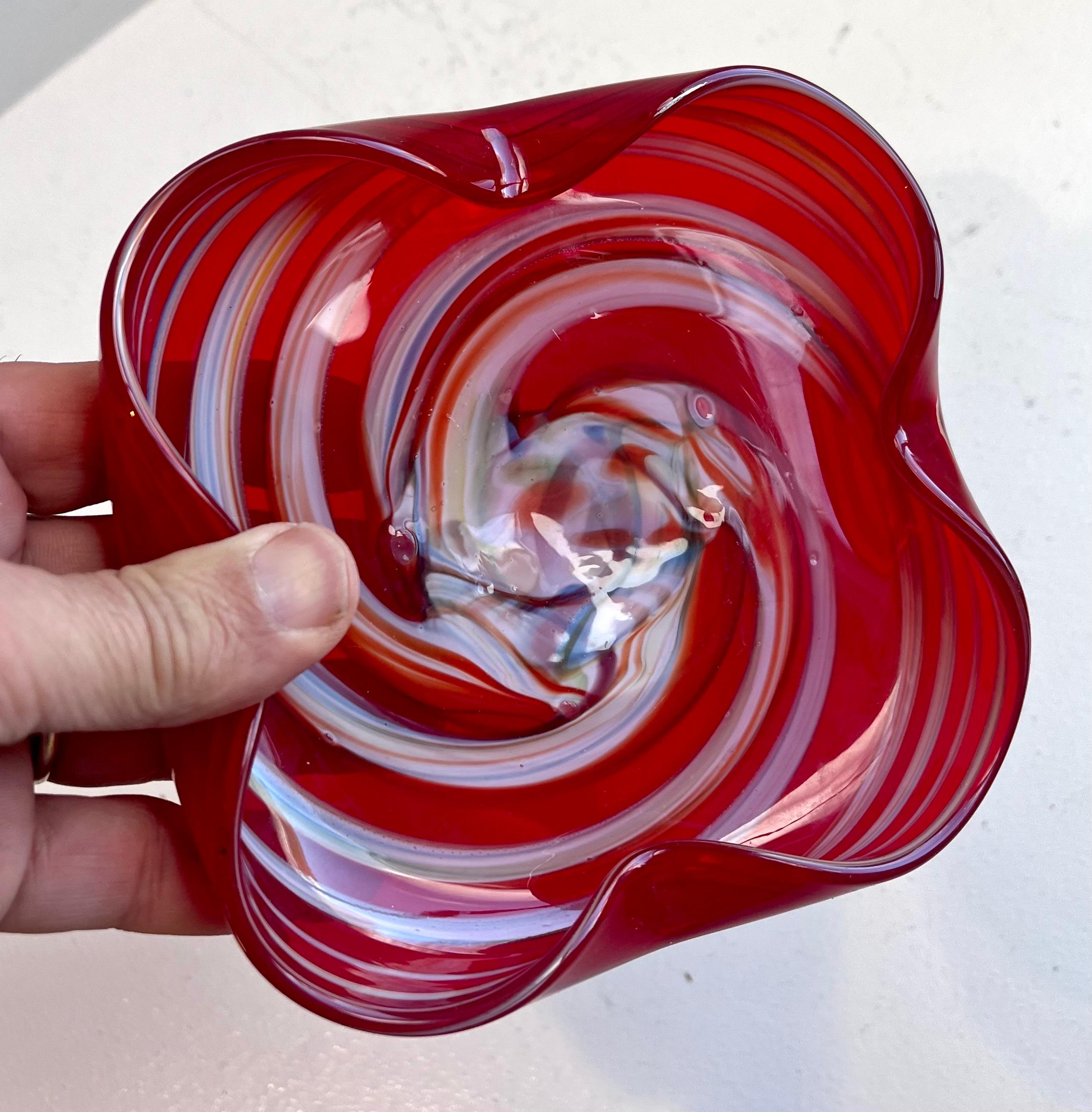 Art Glass Dekorative Schale oder Aschenbecher (Mitte des 20. Jahrhunderts) im Angebot