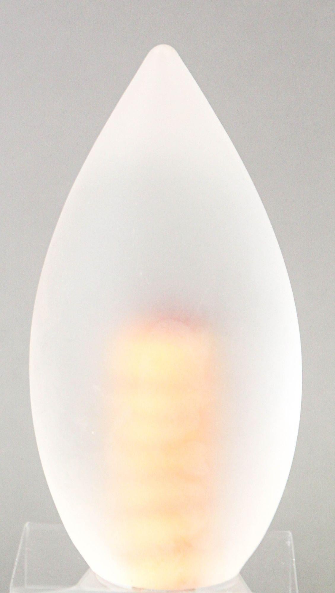Art Glass Egg Sculpture Paperweight by Studioglas Strombergshyttan Sweden 1970s In Good Condition For Sale In North Hollywood, CA