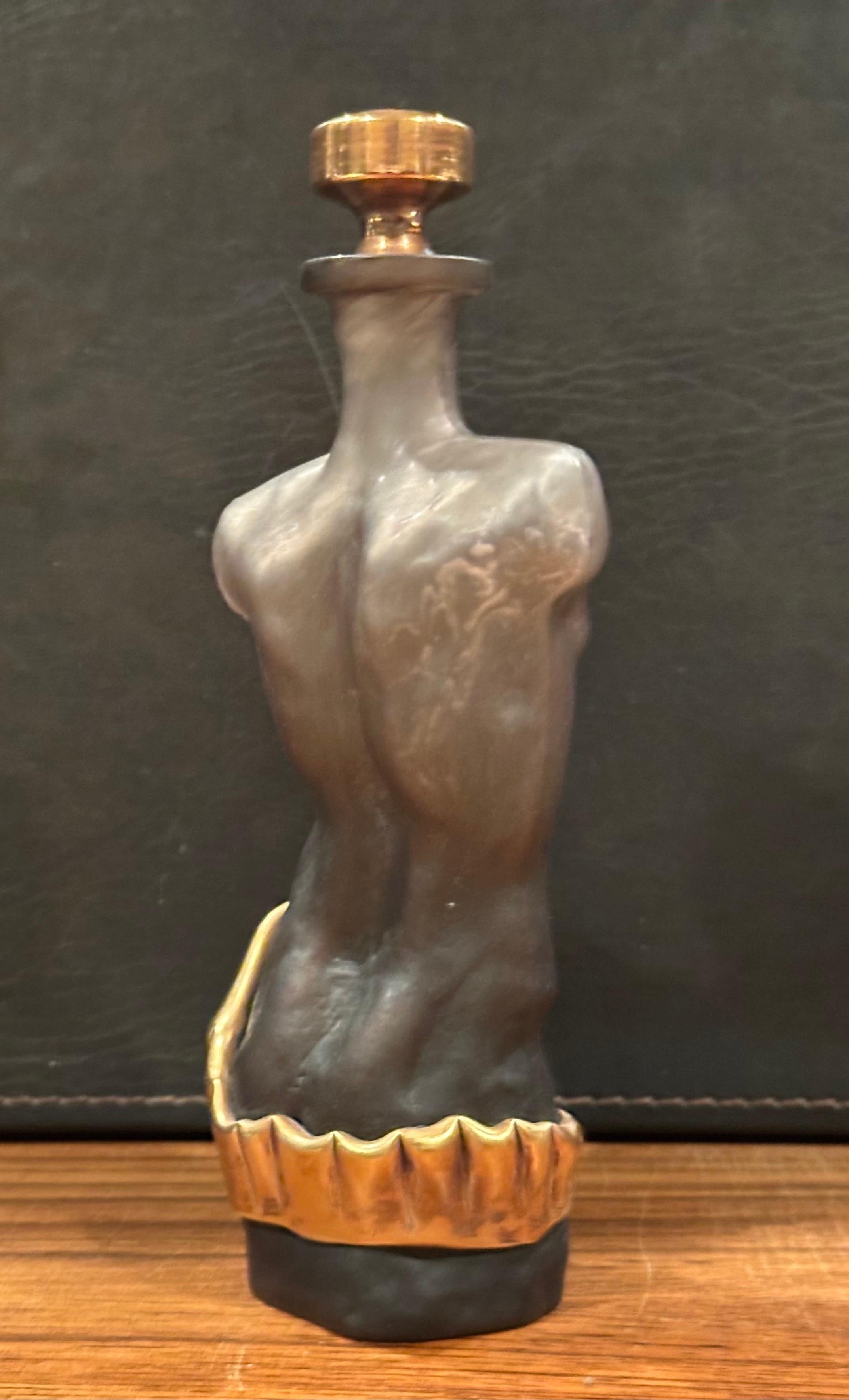 Bottiglia di profumo figurativa in vetro artistico con tappo di Elena Graure Manta in vendita 3