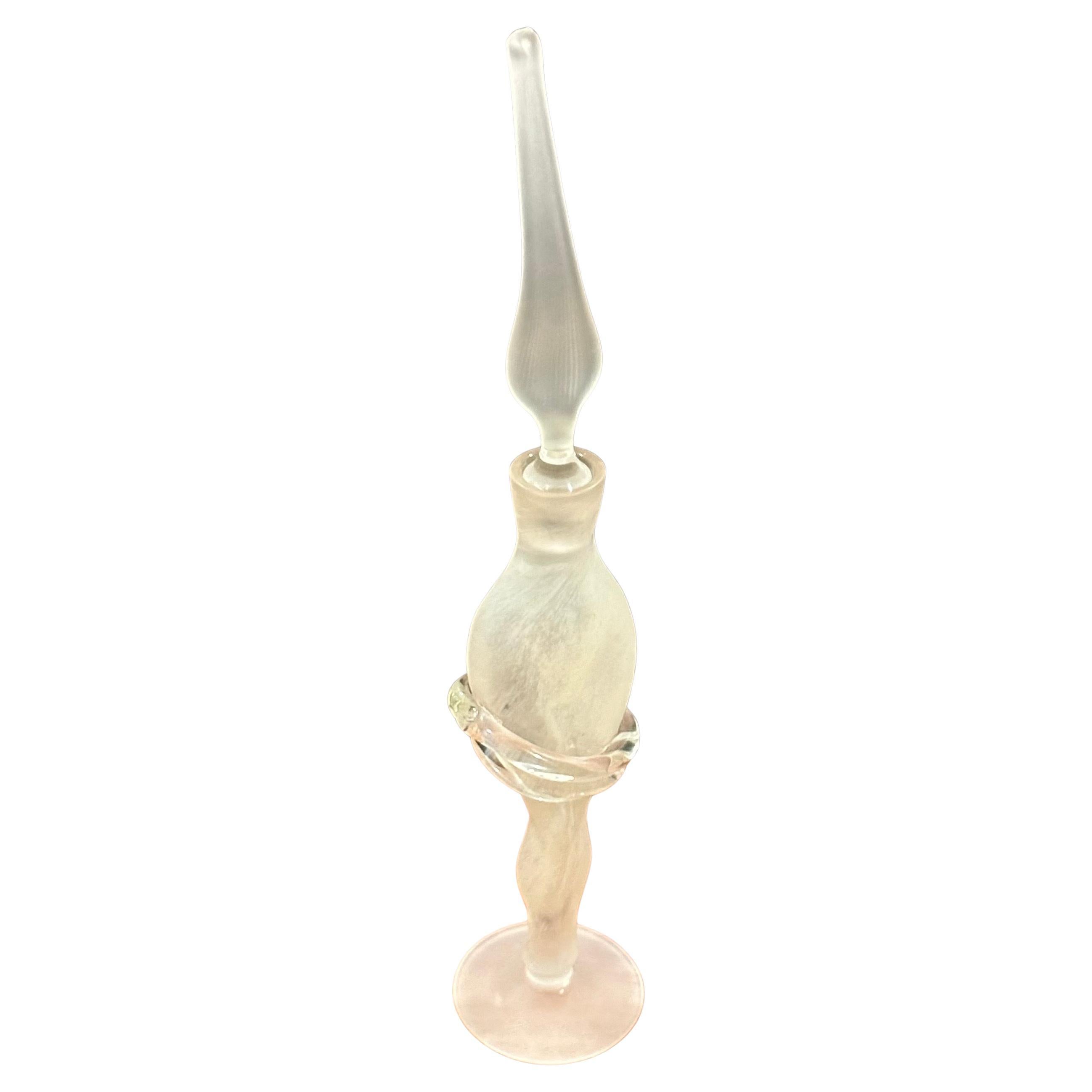 Frasco de perfume figurativo de vidrio artístico con tapón de Elena Graure Manta en venta 4