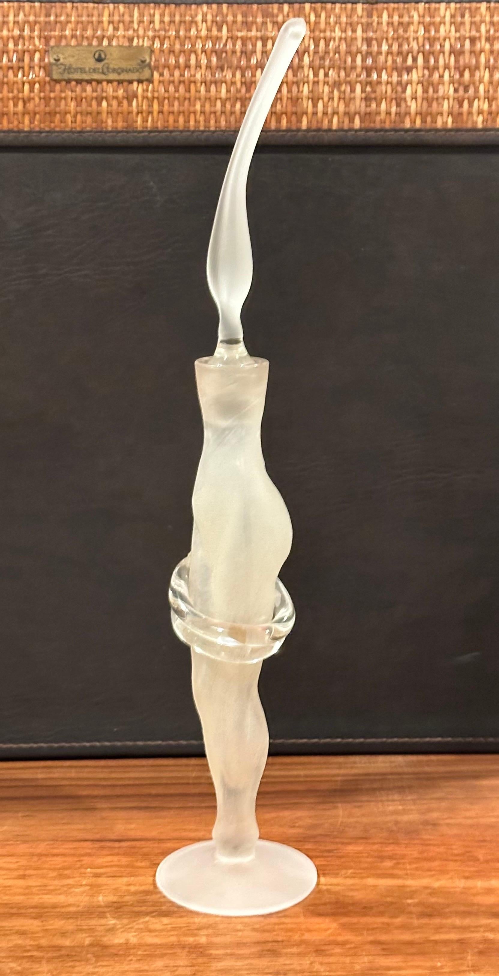 Frasco de perfume figurativo de vidrio artístico con tapón de Elena Graure Manta Hecho a mano en venta