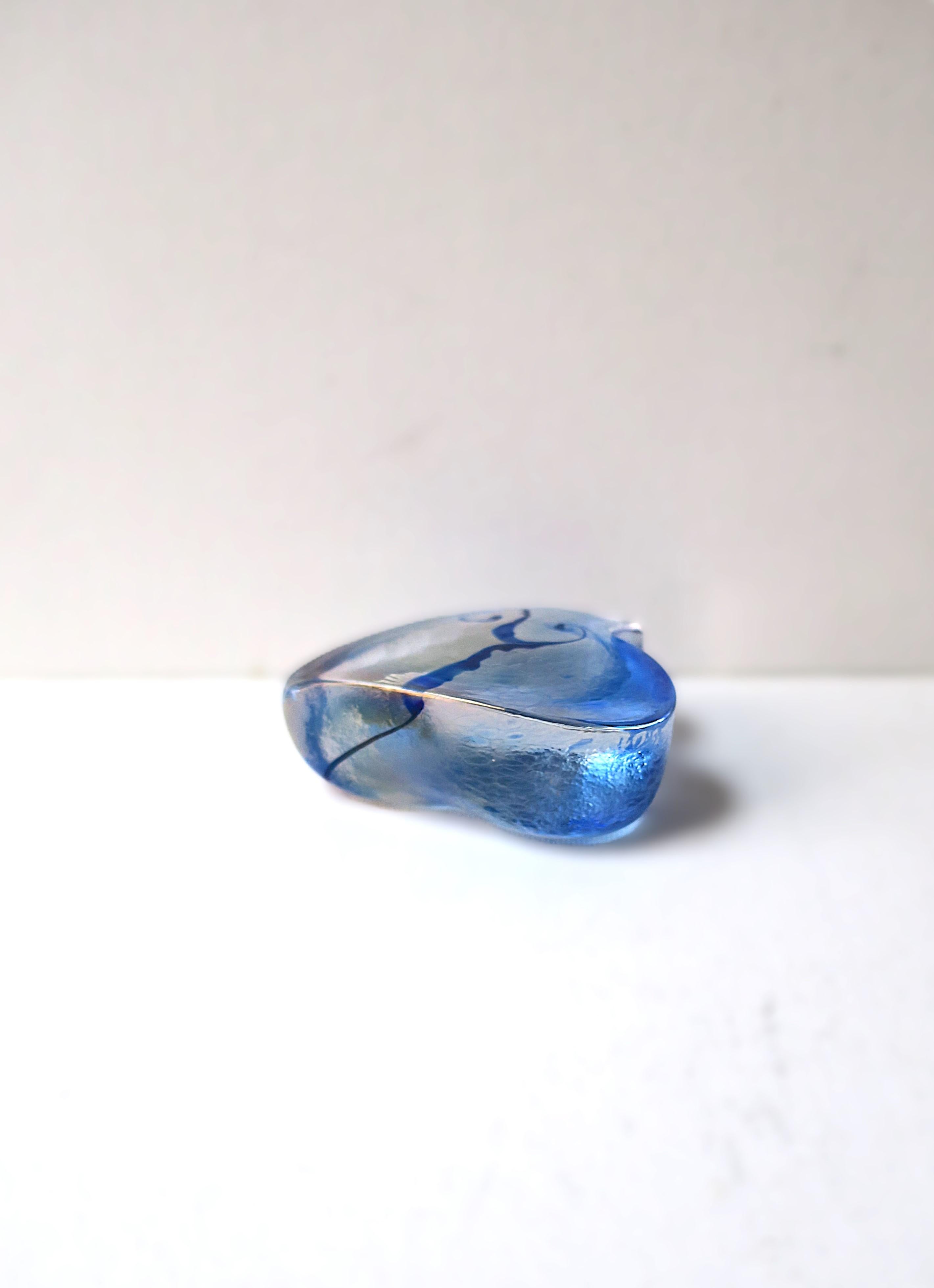 Art Glass Heart Paperweight Decorative Object For Sale 4