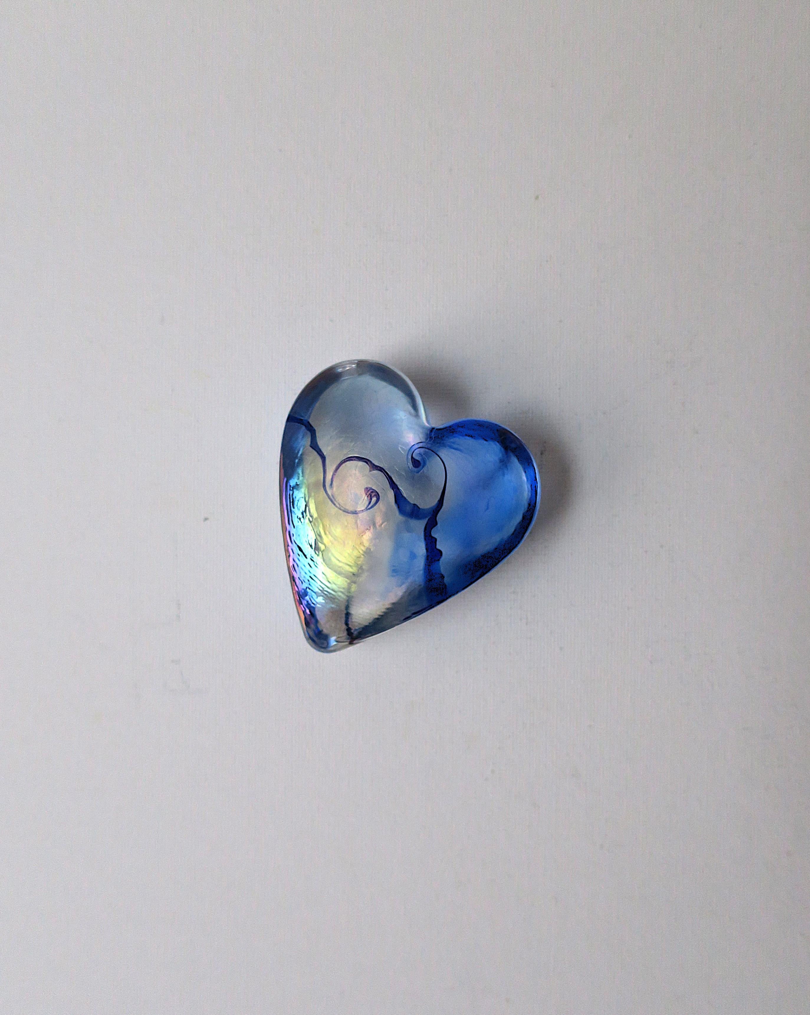 20th Century Art Glass Heart Paperweight Decorative Object For Sale