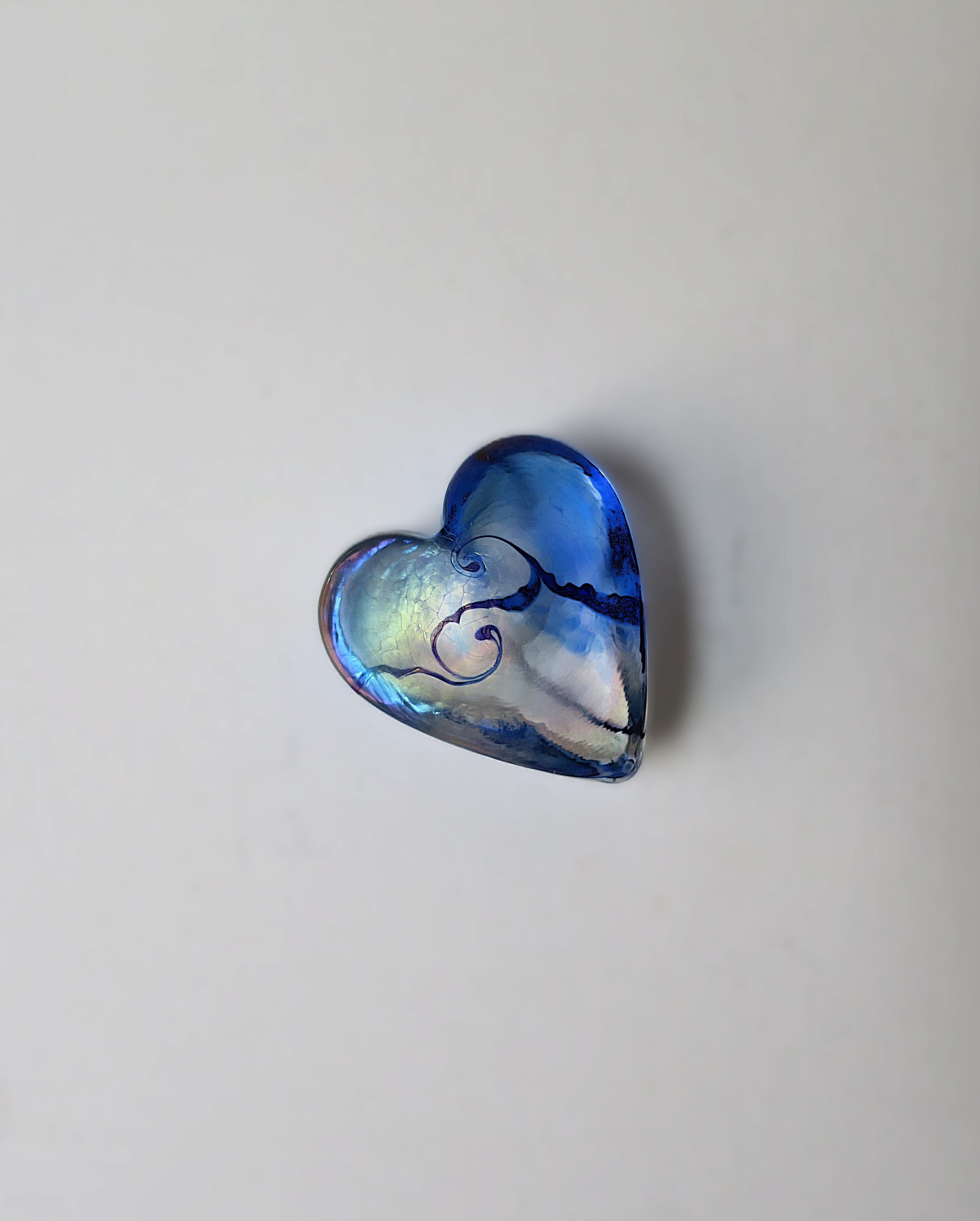 Art Glass Heart Paperweight Decorative Object For Sale 1