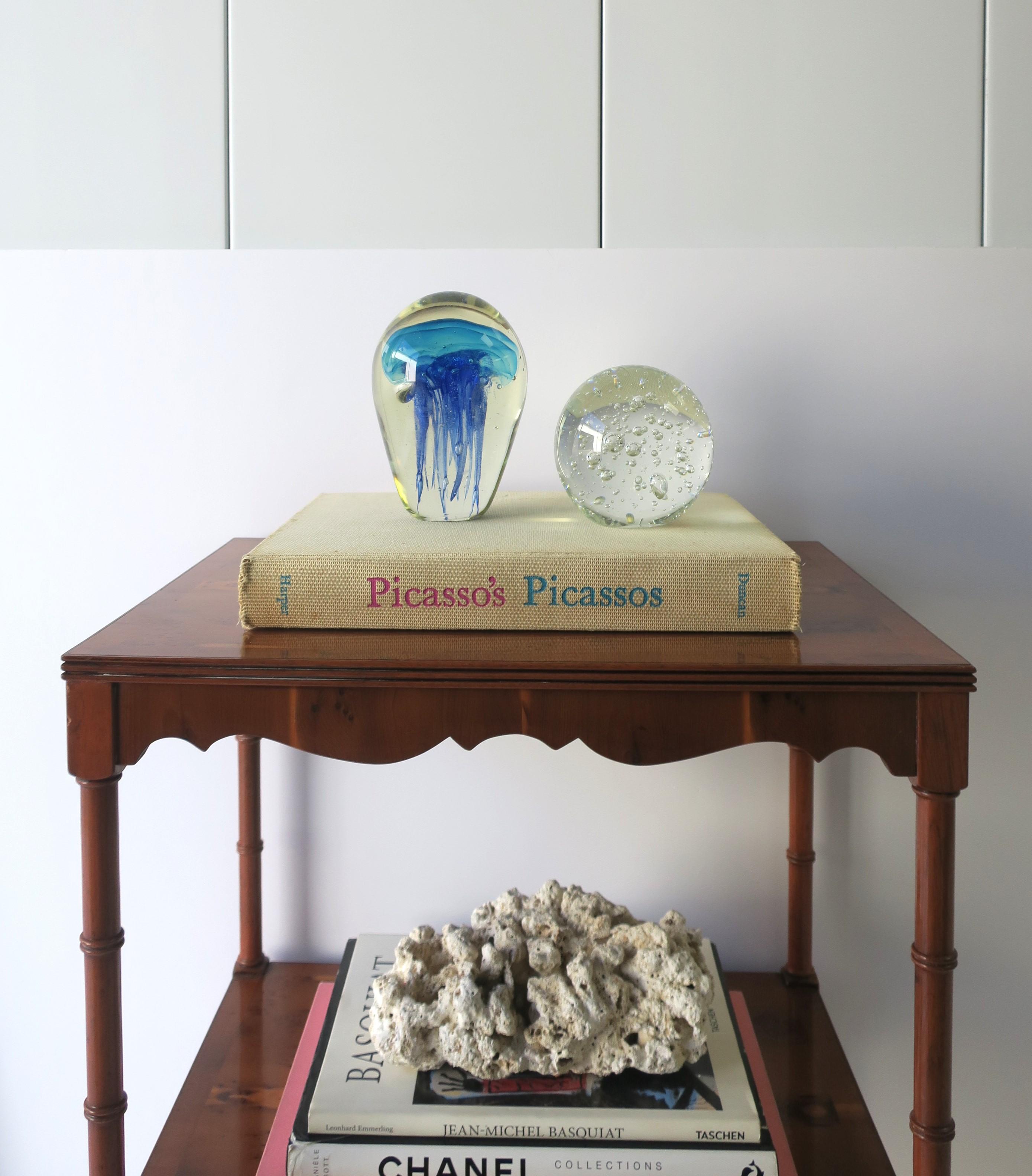 Skulptur aus Kunstglas in Jellyfish-Skulptur, Deko-Objekt (Moderne) im Angebot