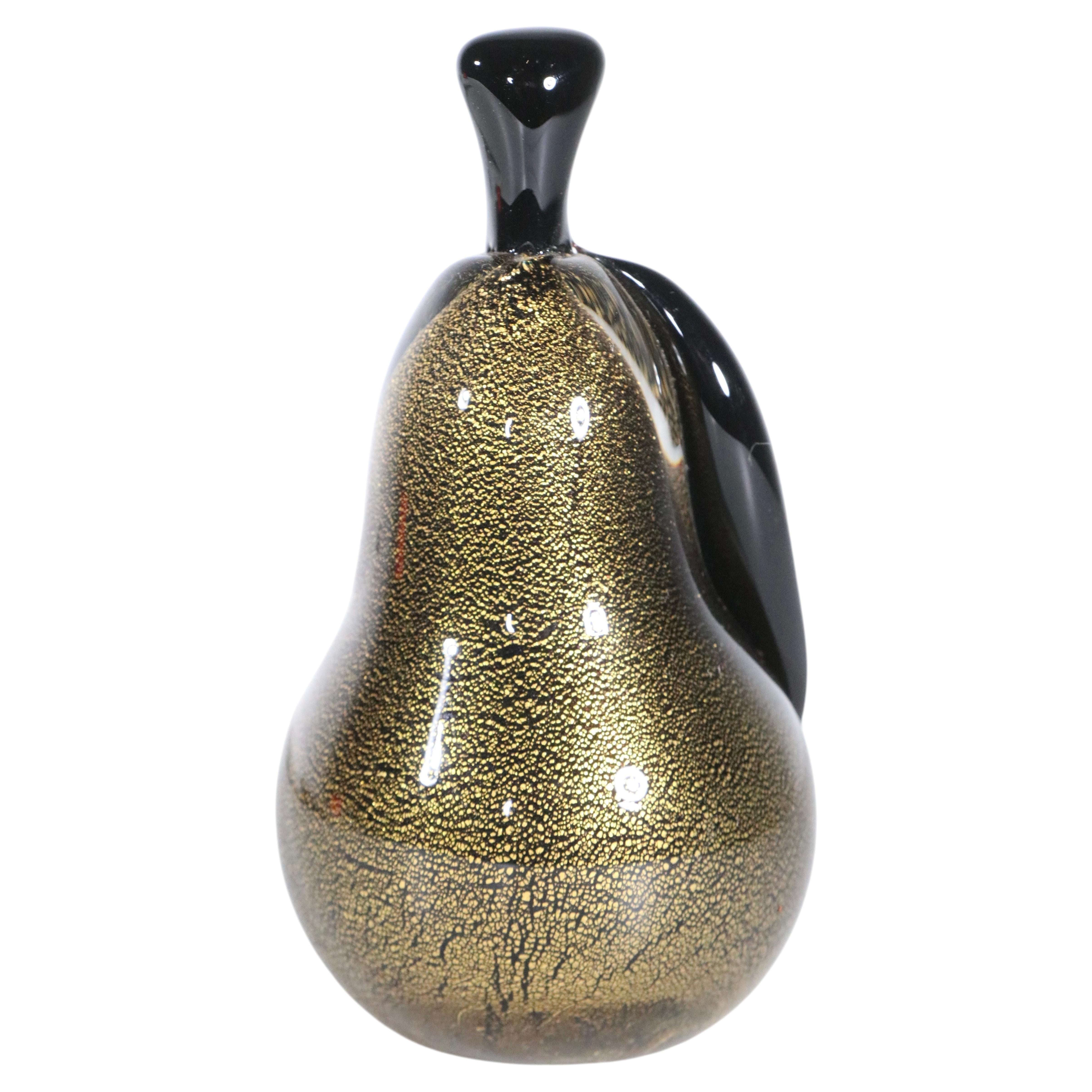 Vetro artistico di Murano Pera con scaglie d'oro Inclusione attribuita a Seguso