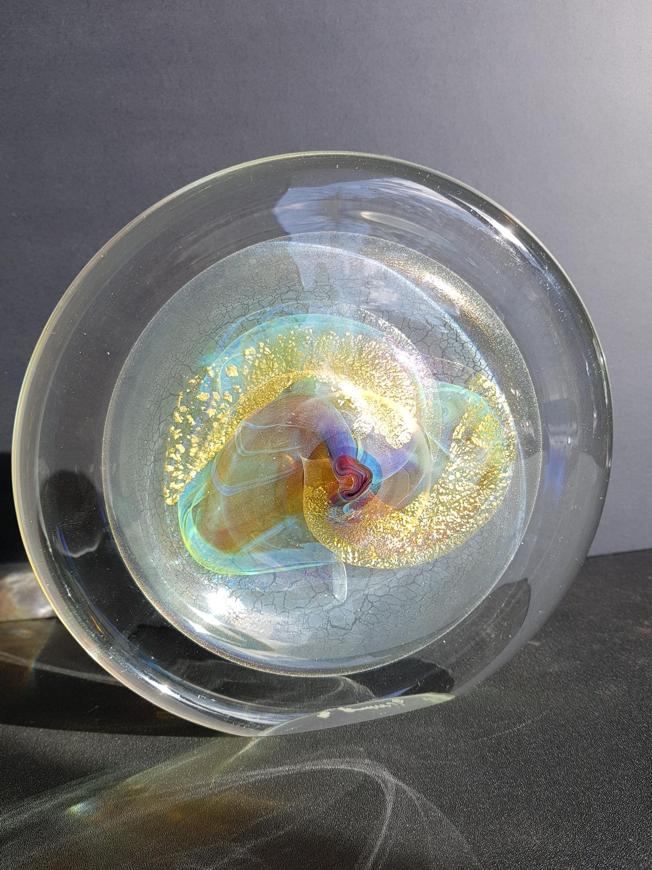 Art Glass Nebula Sculpture Disc Cosmic Iridescent Opalescent OuterSpace Orb Star in vendita 3