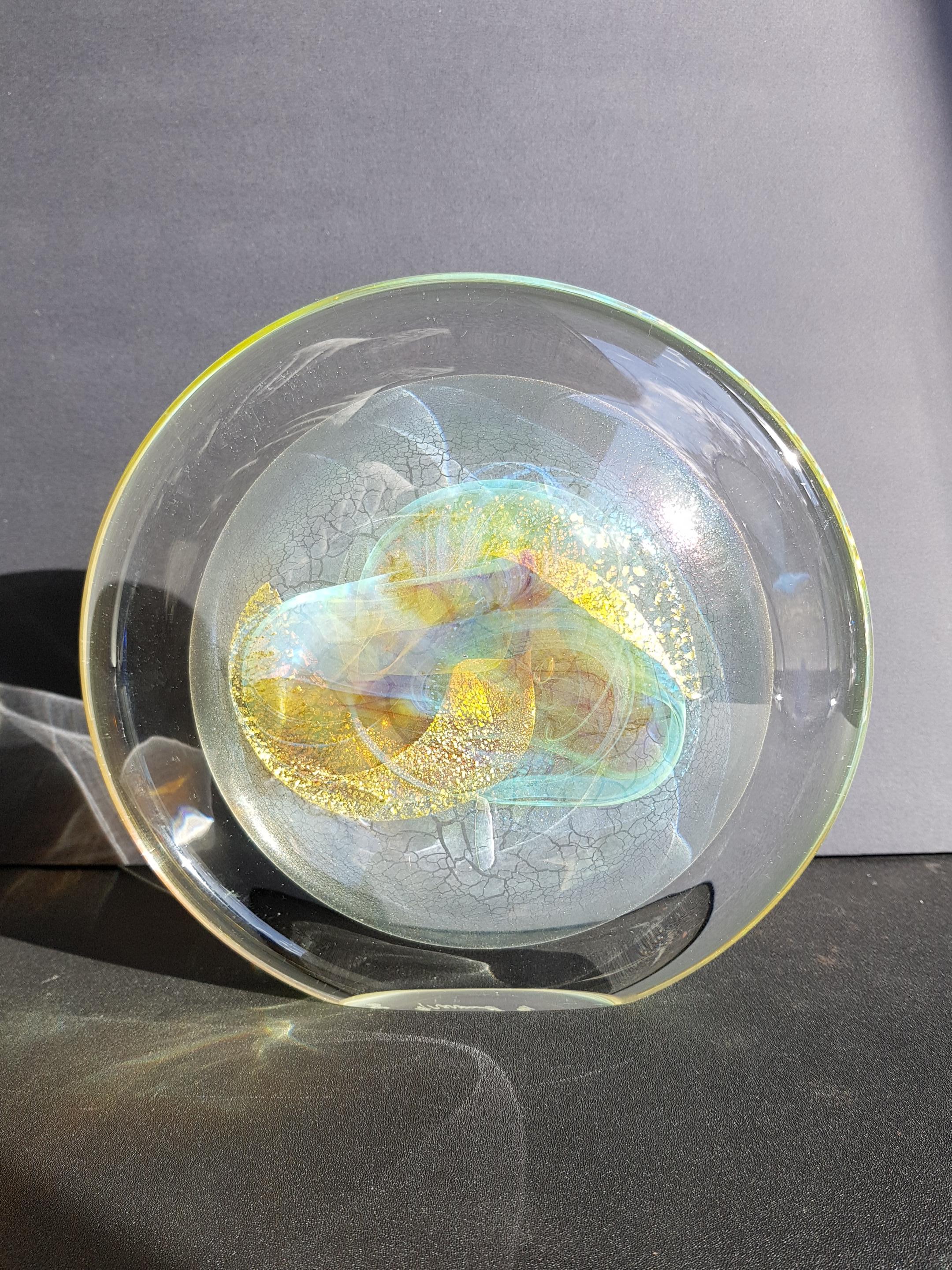 Moderno Art Glass Nebula Sculpture Disc Cosmic Iridescent Opalescent OuterSpace Orb Star in vendita