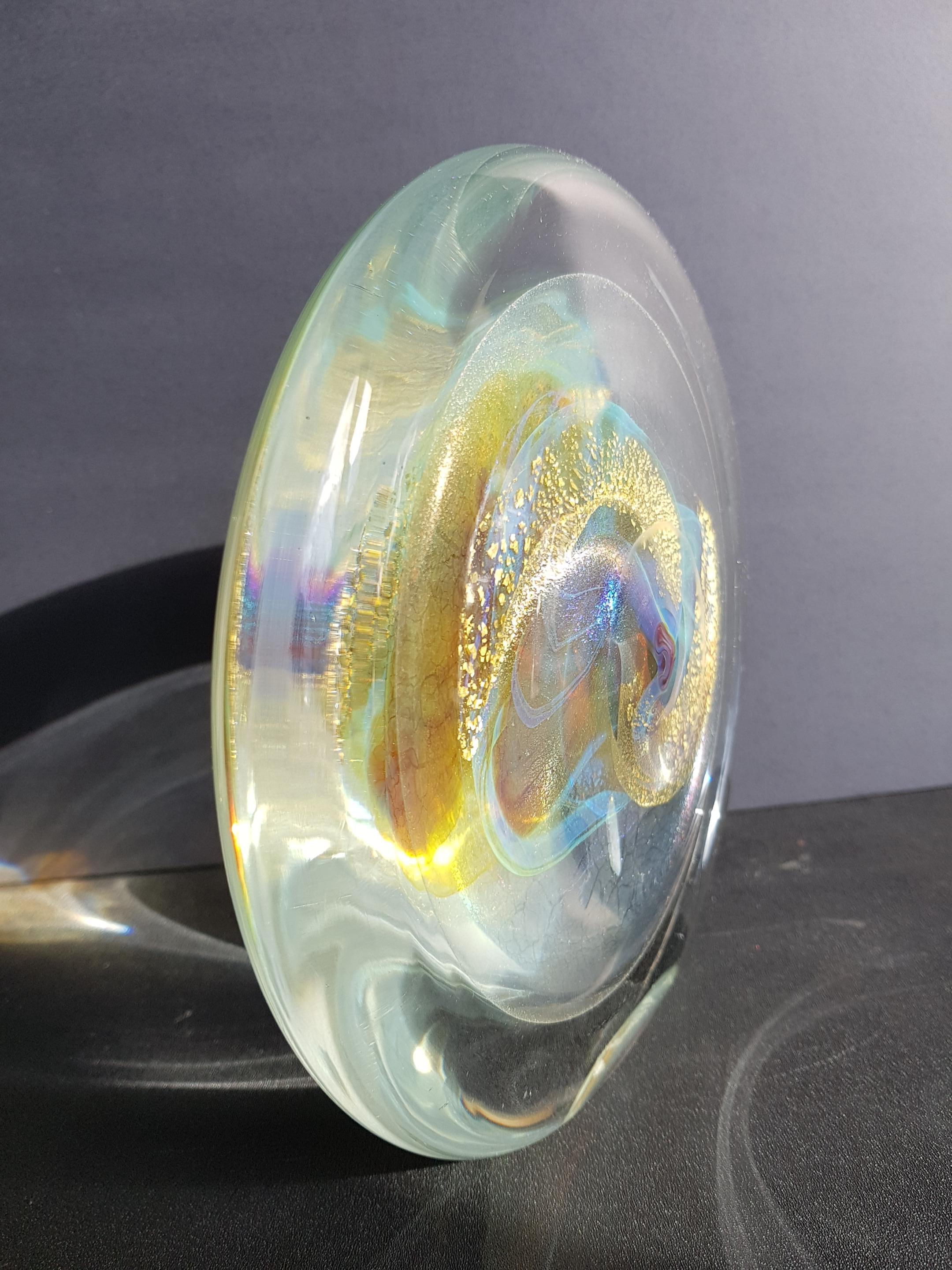 Art Glass Nebula Sculpture Disc Cosmic Iridescent Opalescent OuterSpace Orb Star in vendita 1