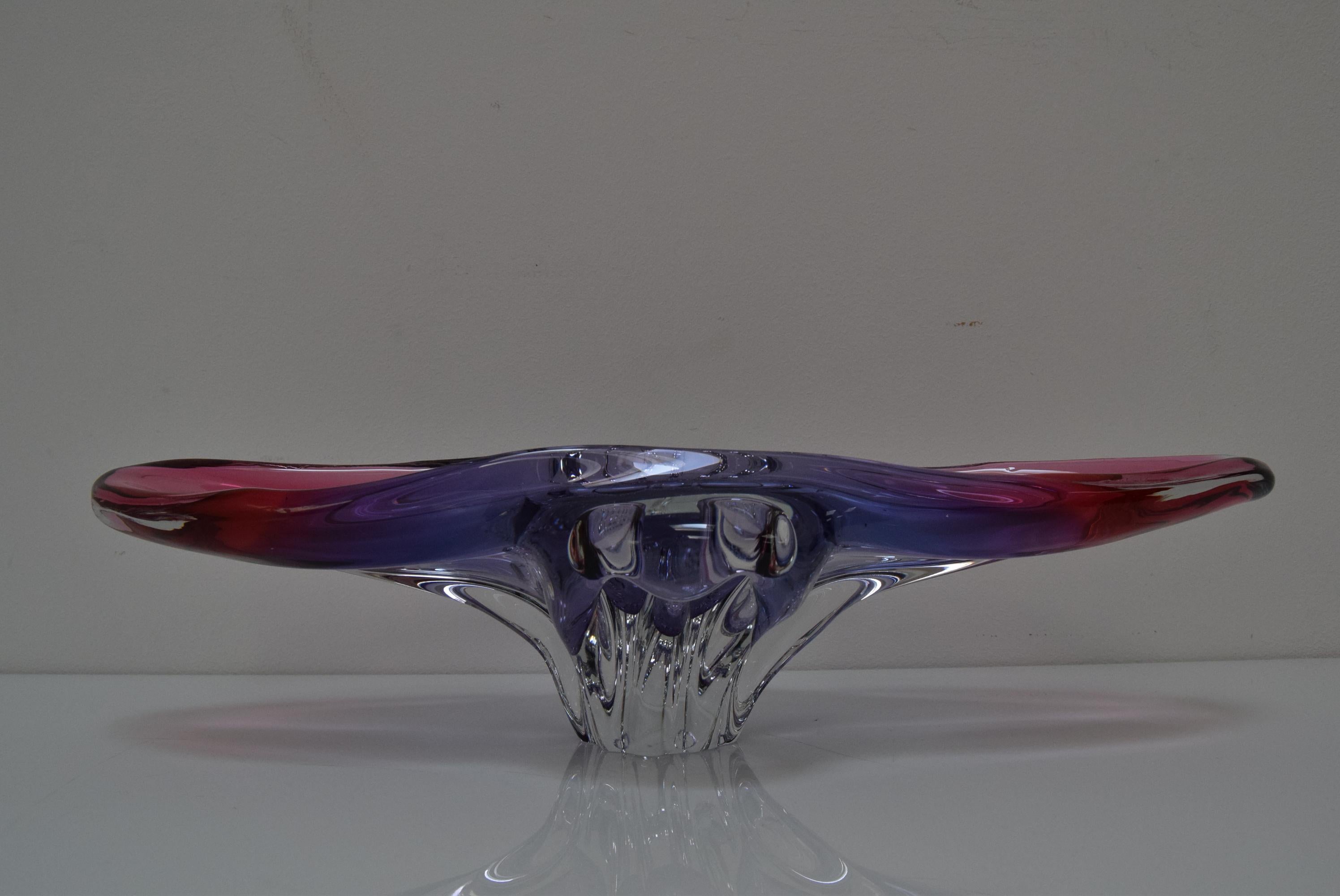 
Made in Czechoslovakia
Made of Art Glass
Re-polished
Good Original condition.
