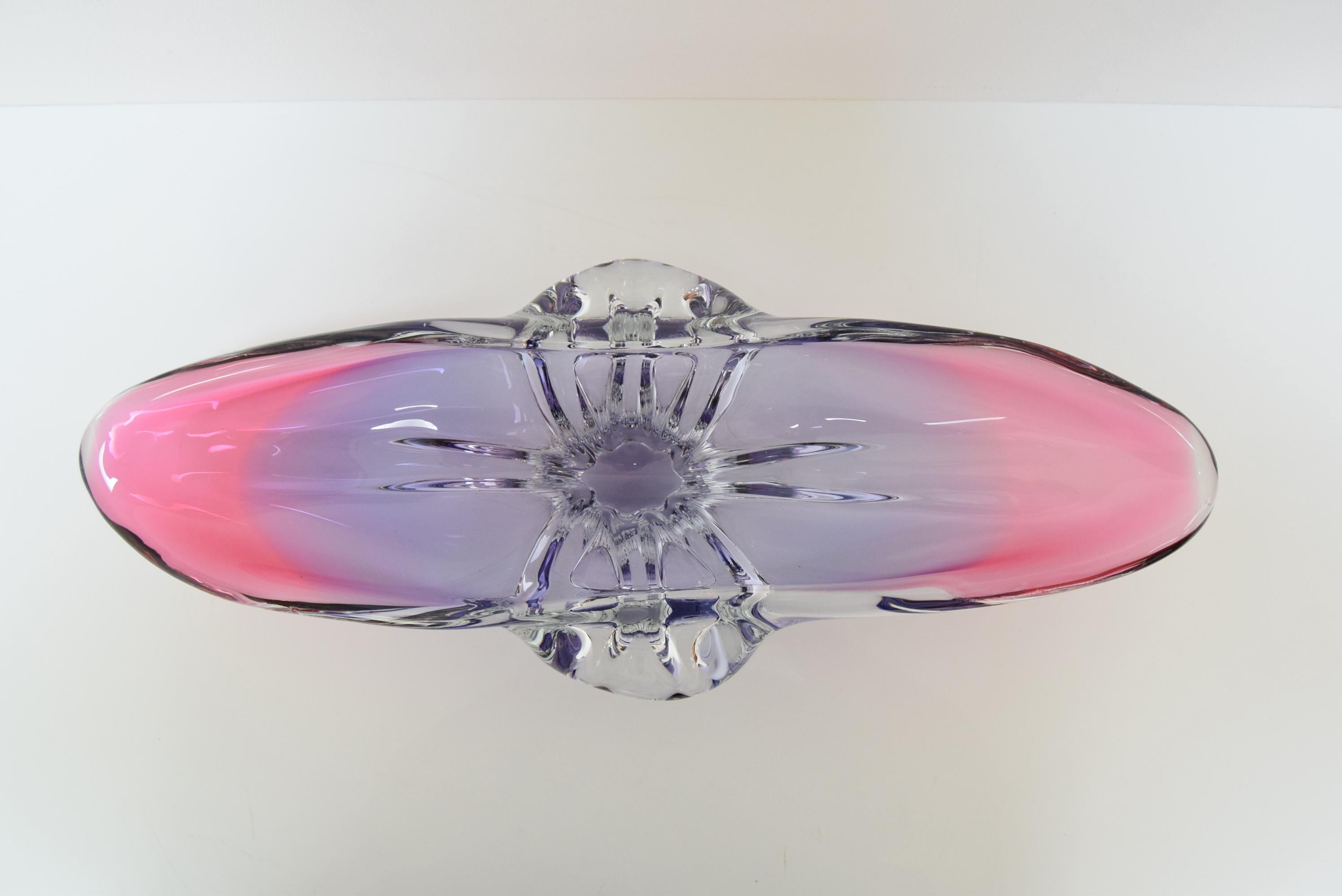 Art Glass Oblong Bowl by Josef Hospodka for Glasswork Chřibská, 1960 In Good Condition For Sale In Praha, CZ