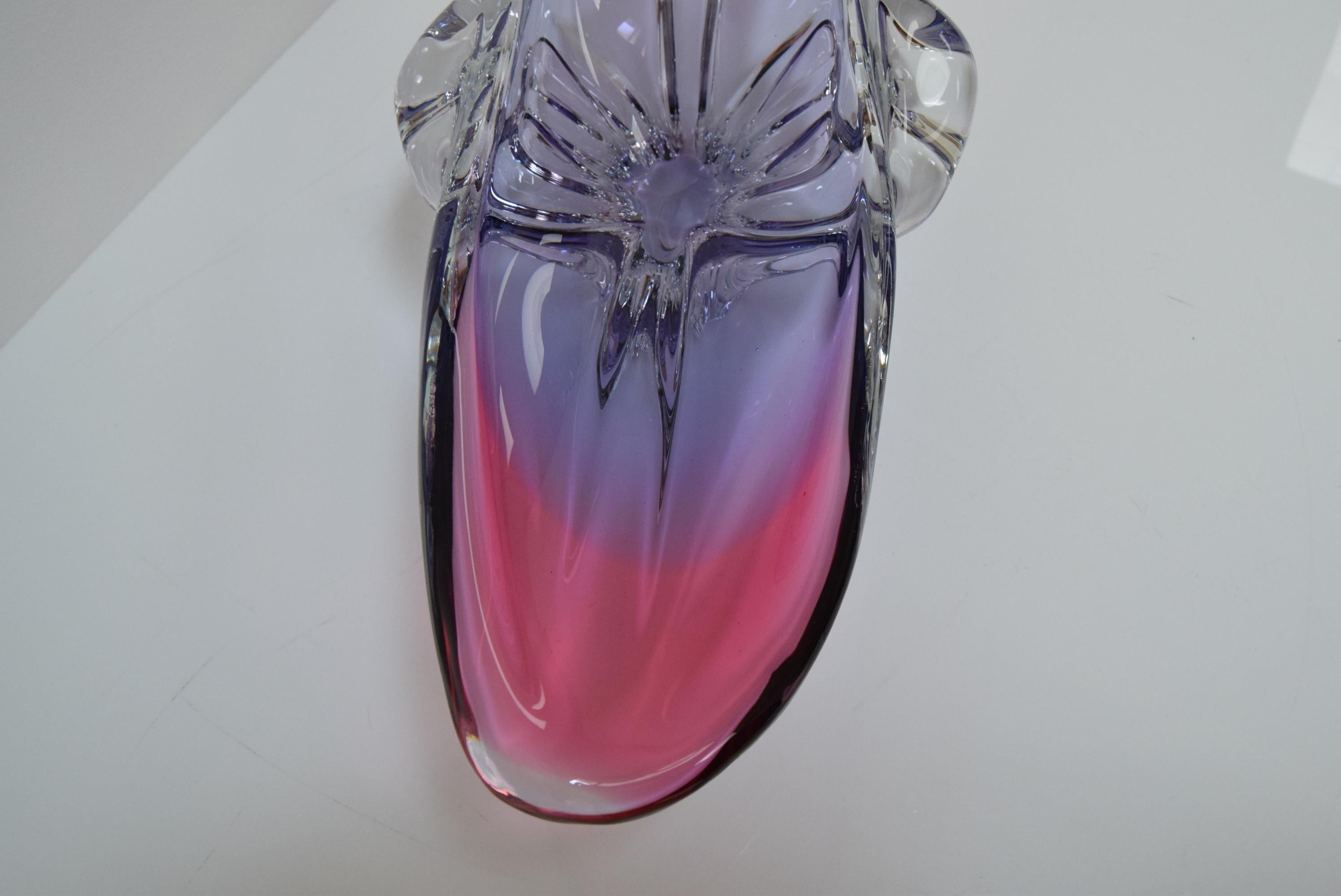 Coupe oblongue en verre d'art par Josef Hospodka pour Glasswork Chřibská, 1960 en vente 1