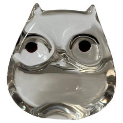 Art Glass Owl Sculpture / Paperweight