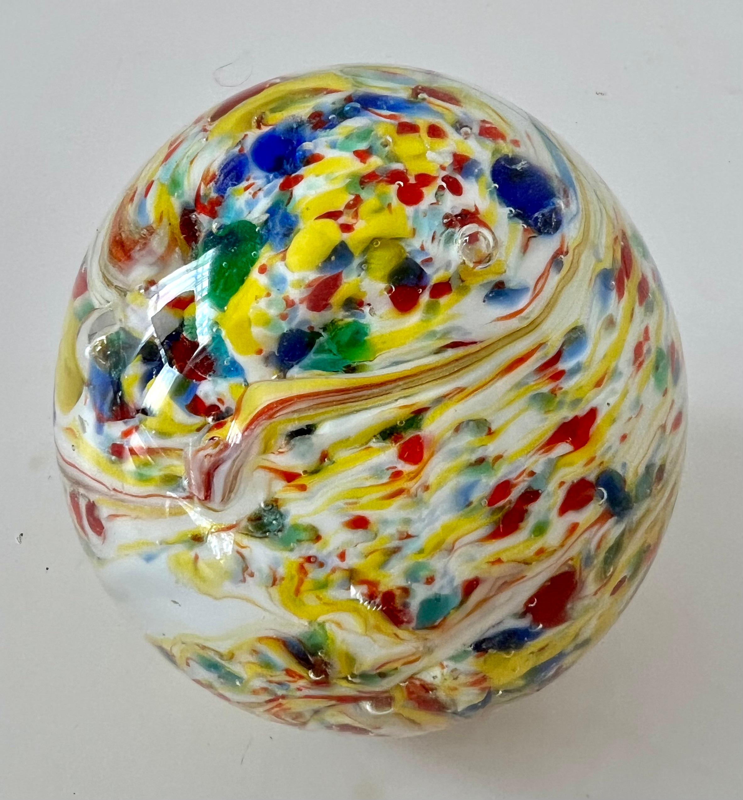 Art Glass Paperweight of Clear Glass and a Confetti Concentrated Center In Good Condition For Sale In Los Angeles, CA