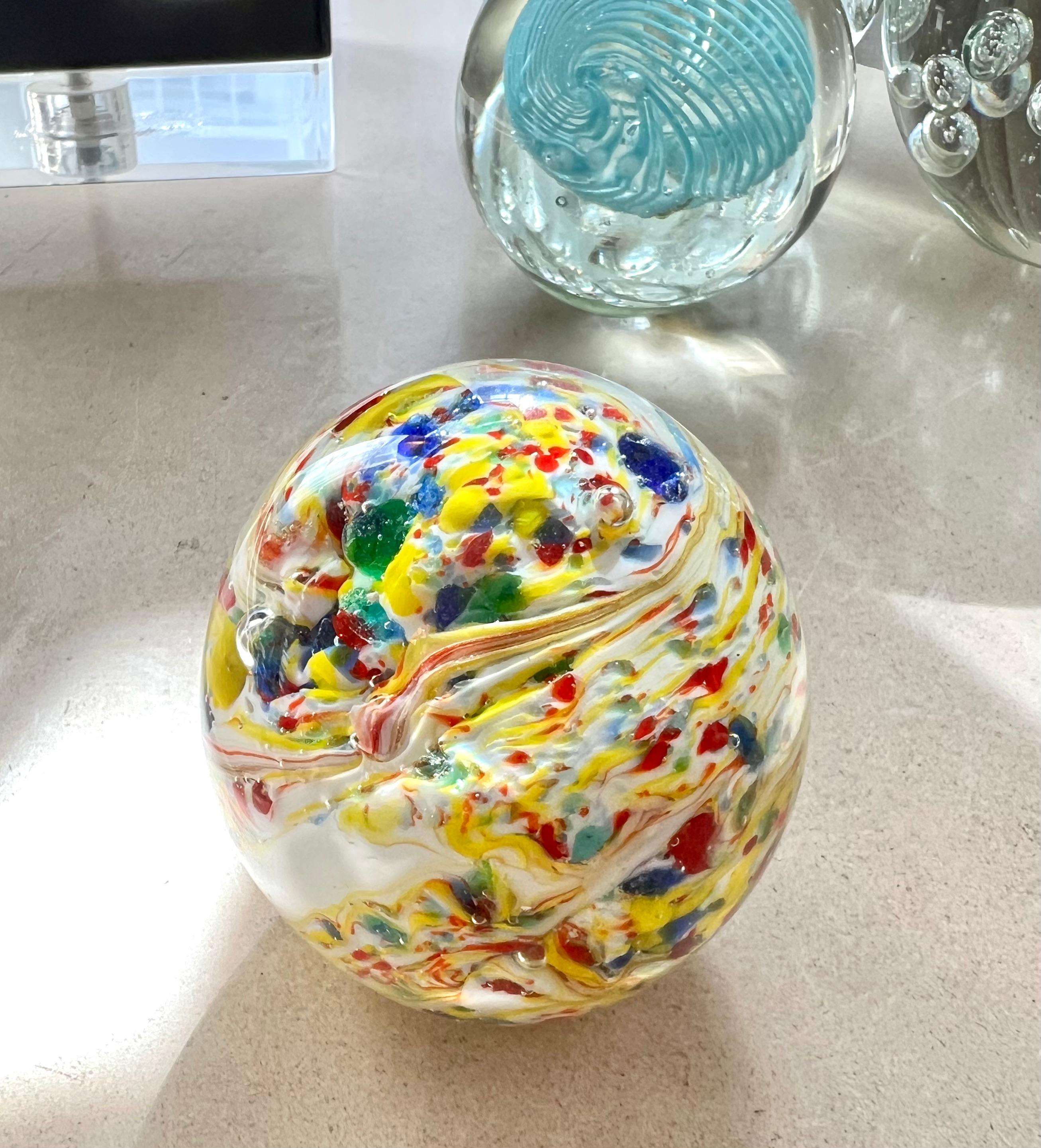 Art Glass Paperweight of Clear Glass and a Confetti Concentrated Center For Sale 1