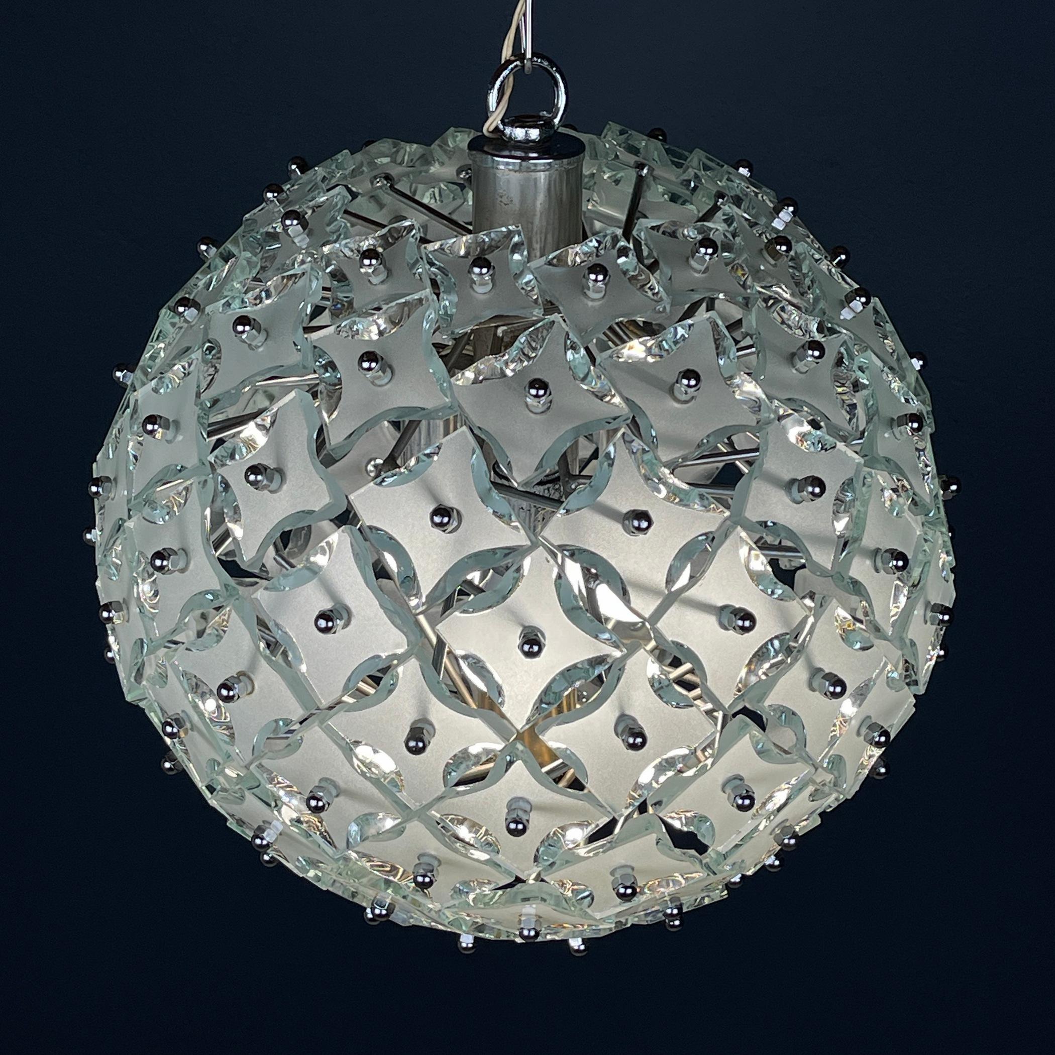 Art glass pendant lamp Sputnik by Fontana Arte Italy 1960s In Good Condition For Sale In Miklavž Pri Taboru, SI