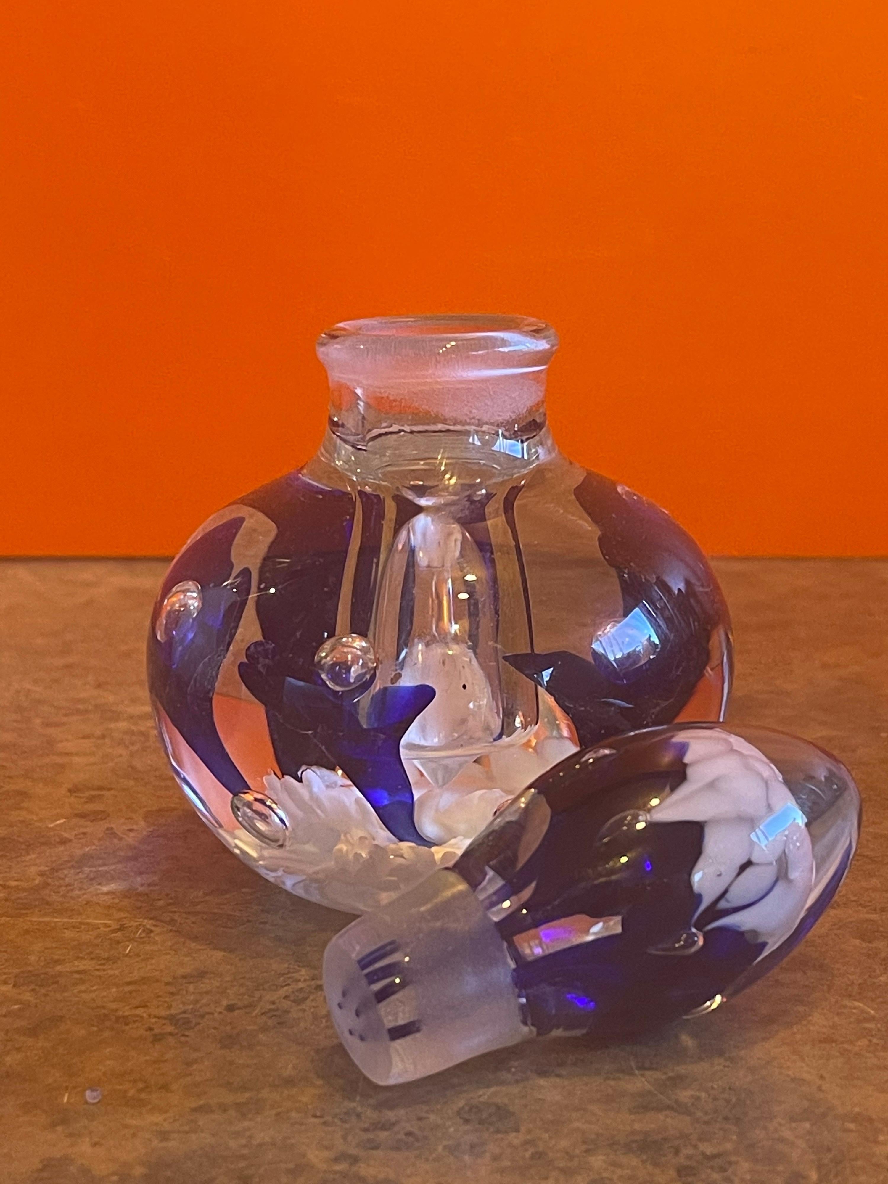 Parfümflasche aus Kunstglas von Joe Rice im Angebot 2