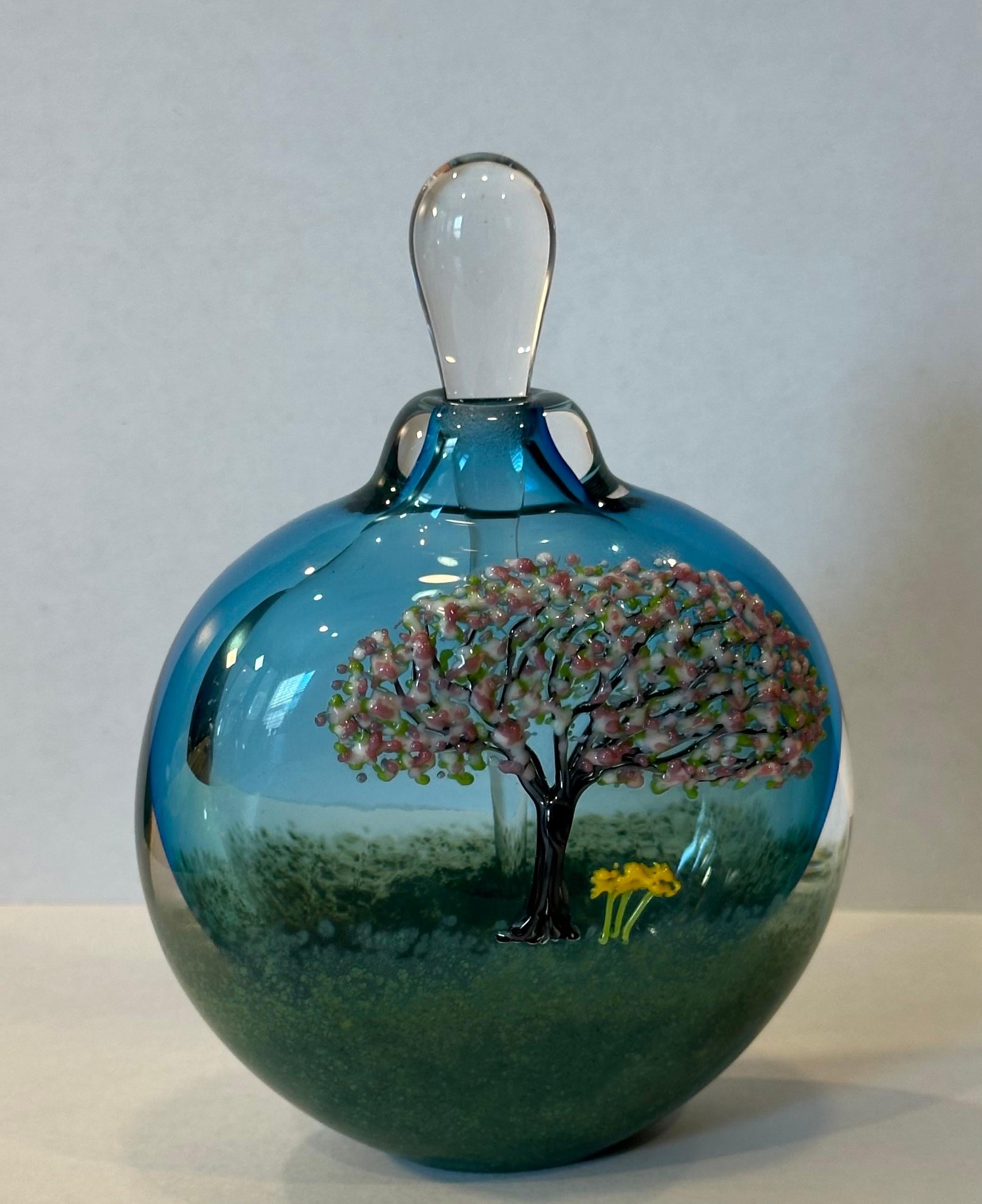 American Art Glass Perfume Bottle with Stopper by Matthew Buechner for Thames Glass For Sale