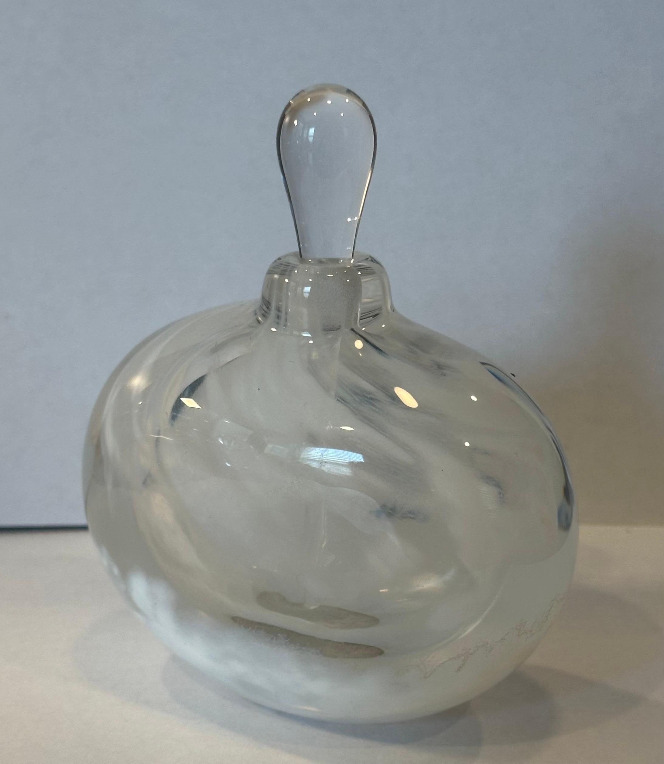 Bottiglia di profumo in vetro artistico con tappo di Matthew Buechner per Thames Glass in vendita 2