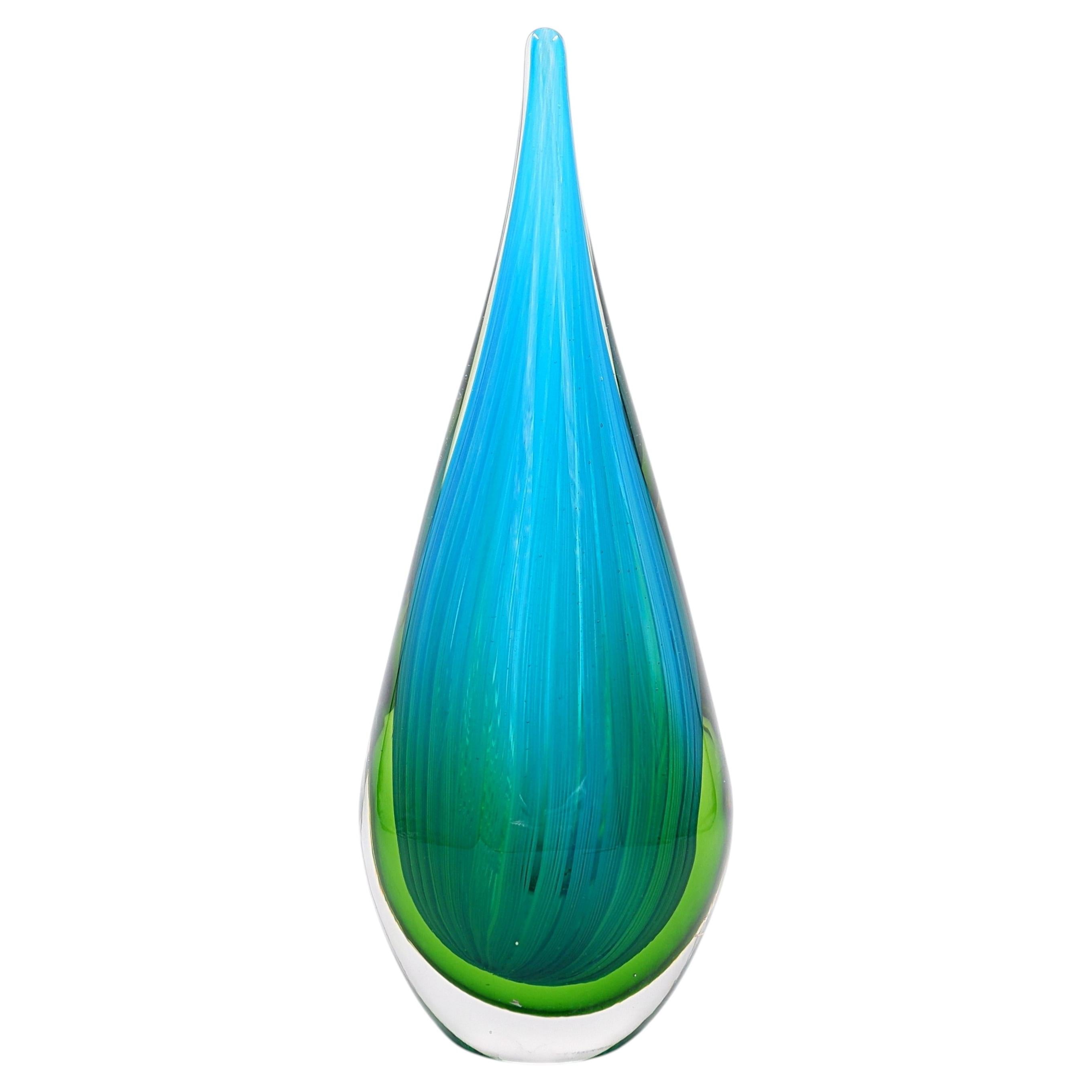 Sculpture en verre d'art en forme de goutte d'eau dans les tons bleu et vert en vente