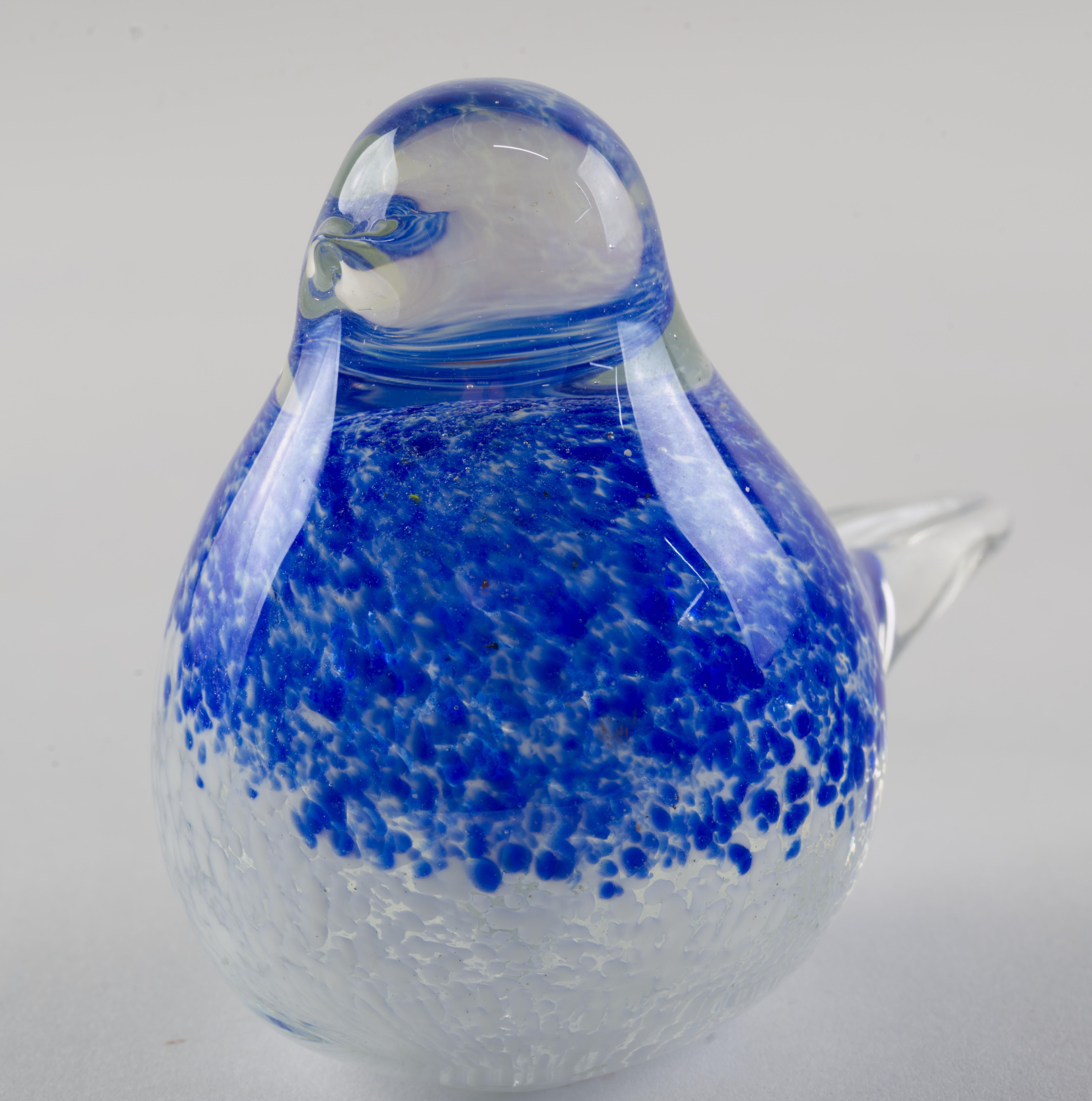 Post-Modern Art Glass Sommerso Blue Bird Paperweight Figurine For Sale