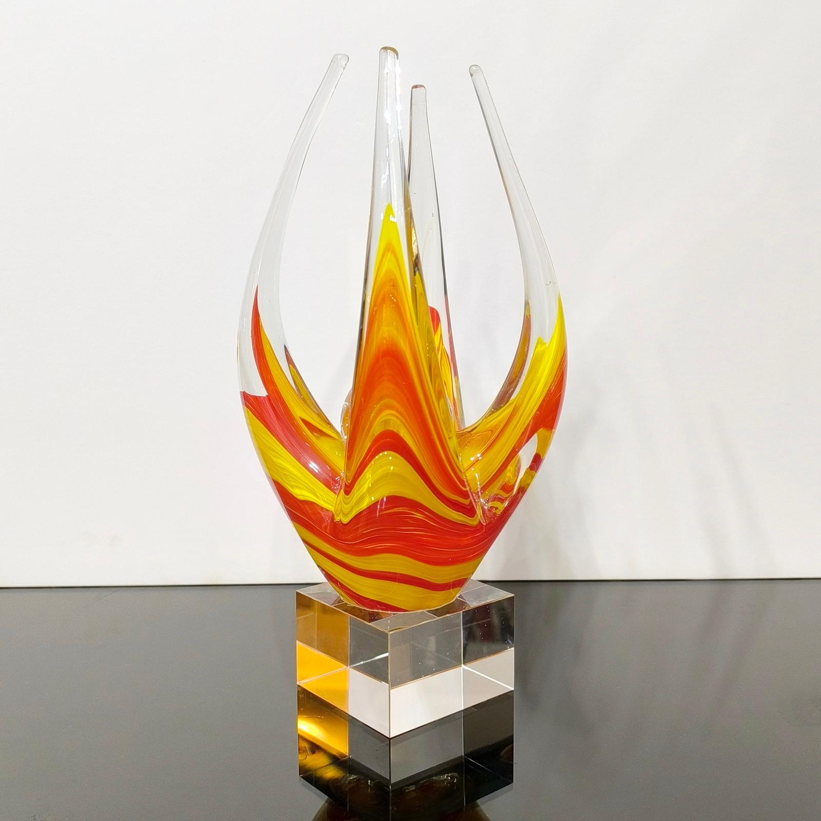 Cristallo Scultura in vetro Sommerso Fiammato 'La Culla della Vita' attribuita a P.Kedelv in vendita