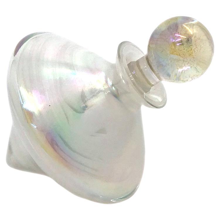 Bouteille de parfum tournante sur le dessus en verre d'art avec bouchon en vente