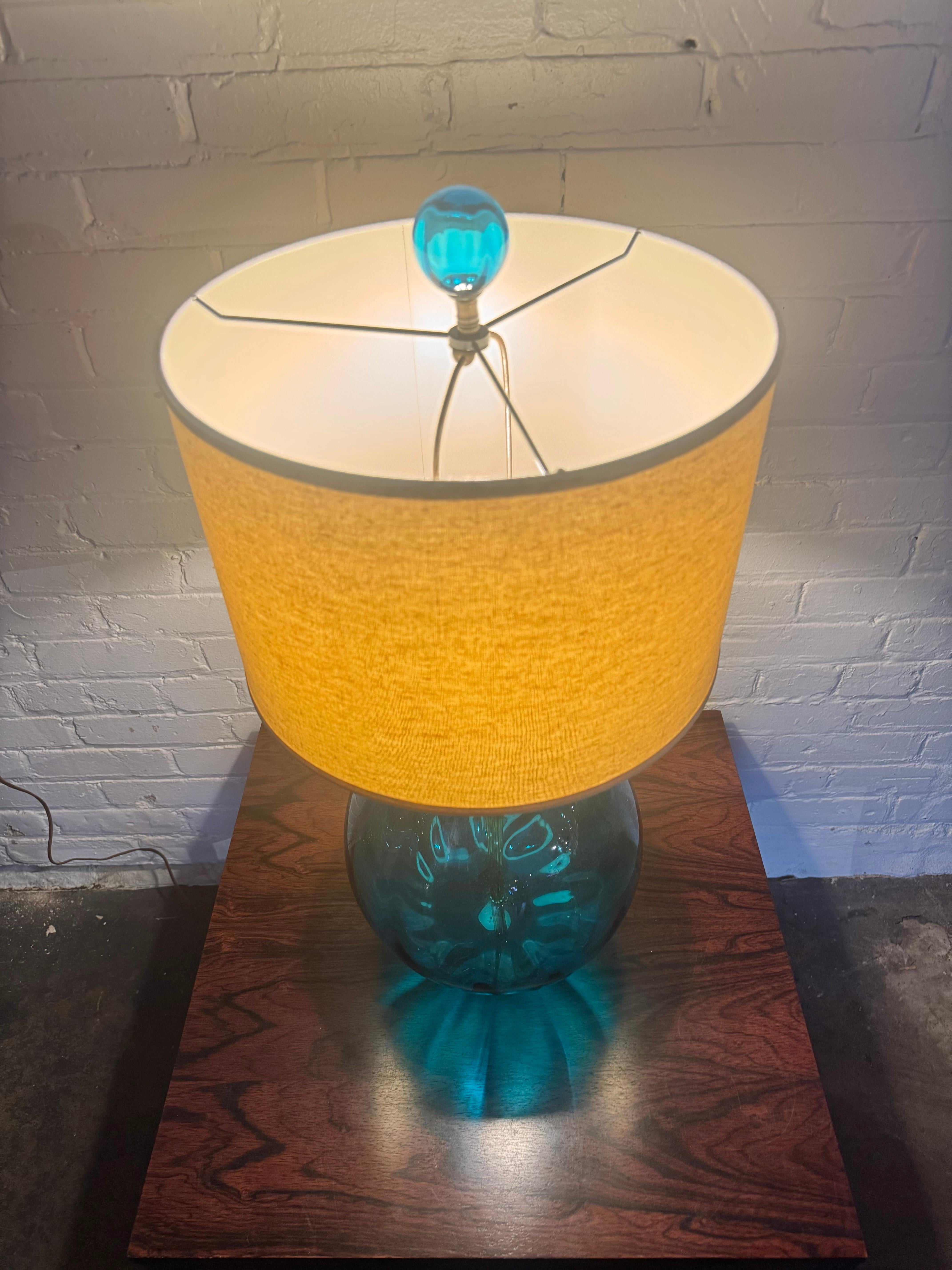 Mid-20th Century Art Glass Table Lamp by Wayne Husted for Blenko For Sale