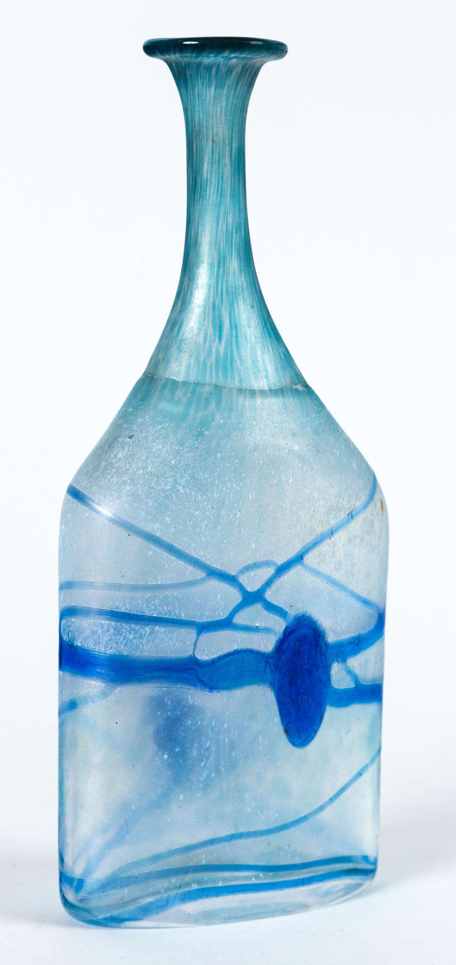 kosta boda bertil vallien vase