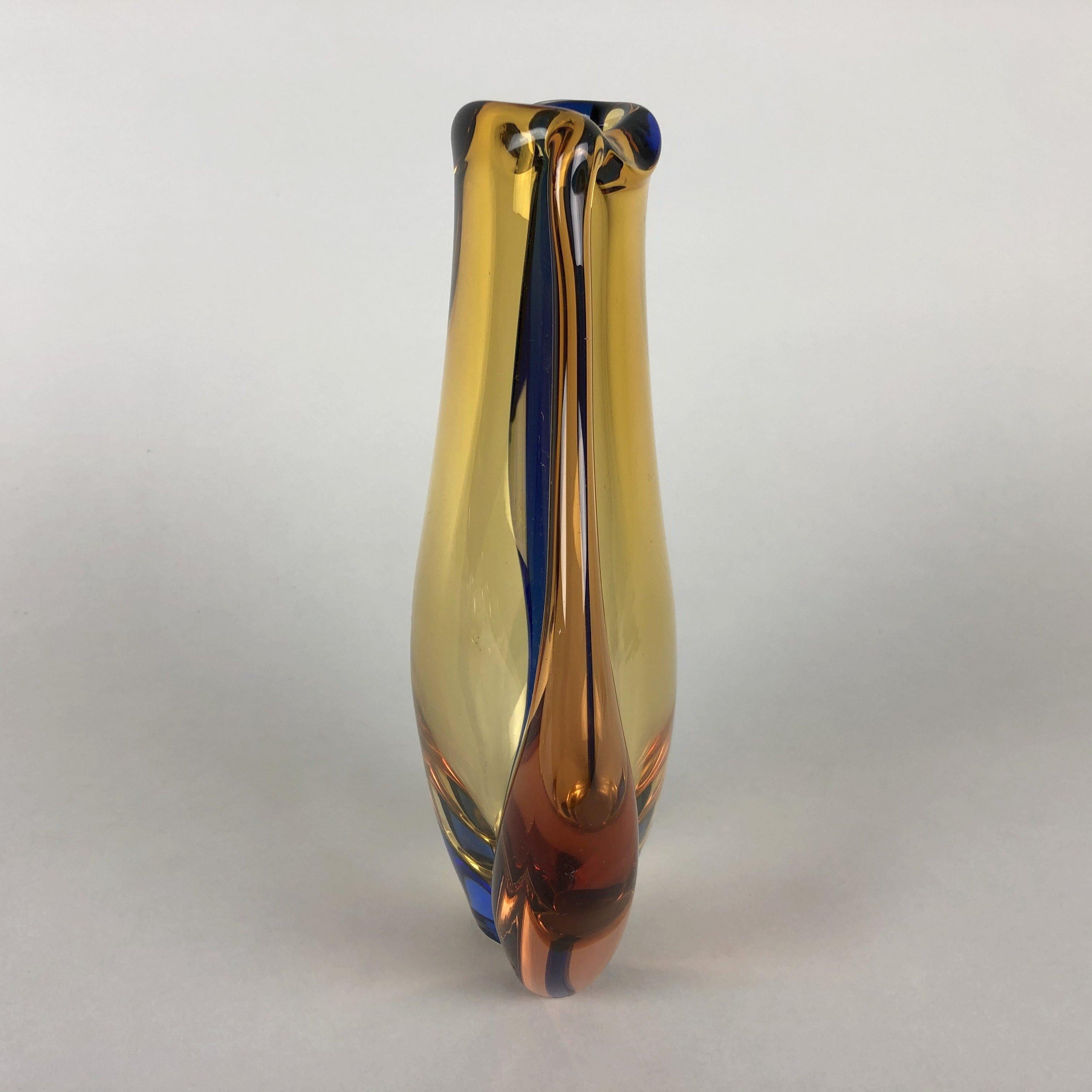 Mid-Century Modern Art Glass Vase by Hana Machovska for Mstisov Glassworks, Czechoslovakia, 1960s For Sale