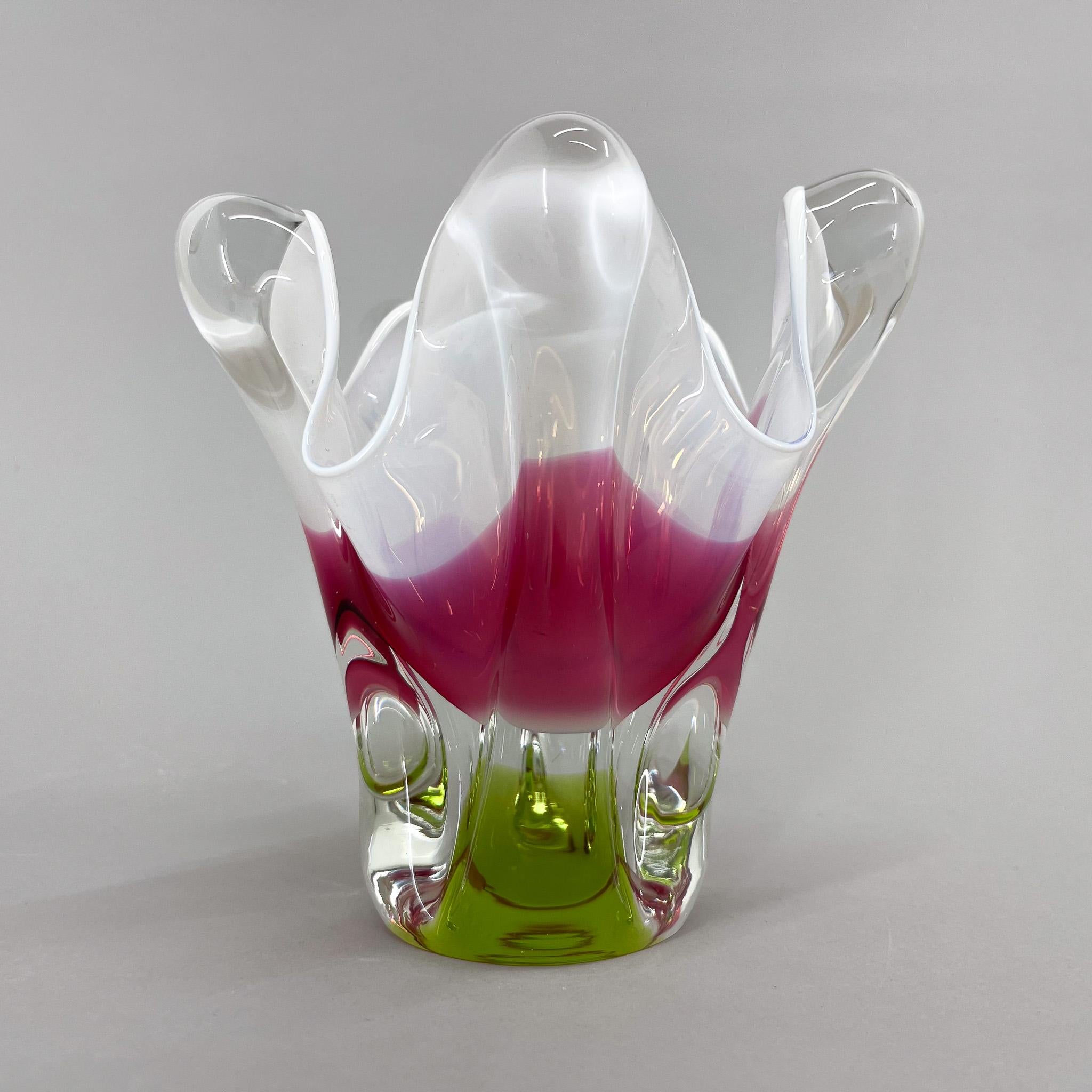 Vase en verre d'art de Josef Hospodka pour Chribska Glassworks, années 1960 en vente 6