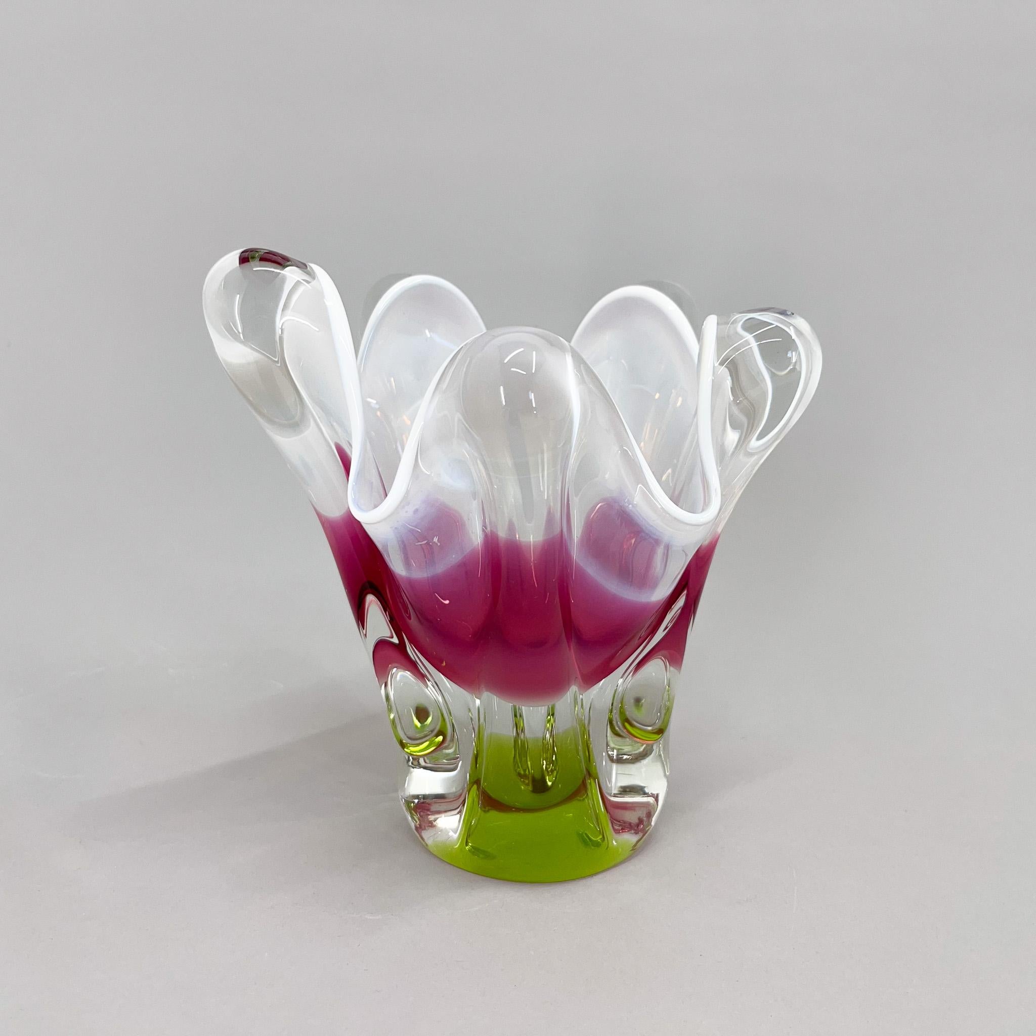 Mid-Century Modern Art Glass Vase by Josef Hospodka for Chribska Glassworks, 1960's For Sale