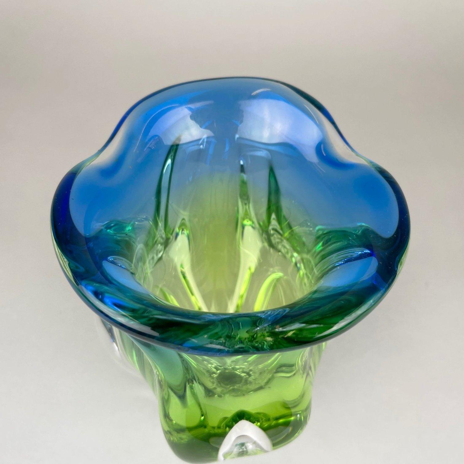 Mid-Century Modern Art Glass Vase by Josef Hospodka for Chribska Glassworks, 1960's