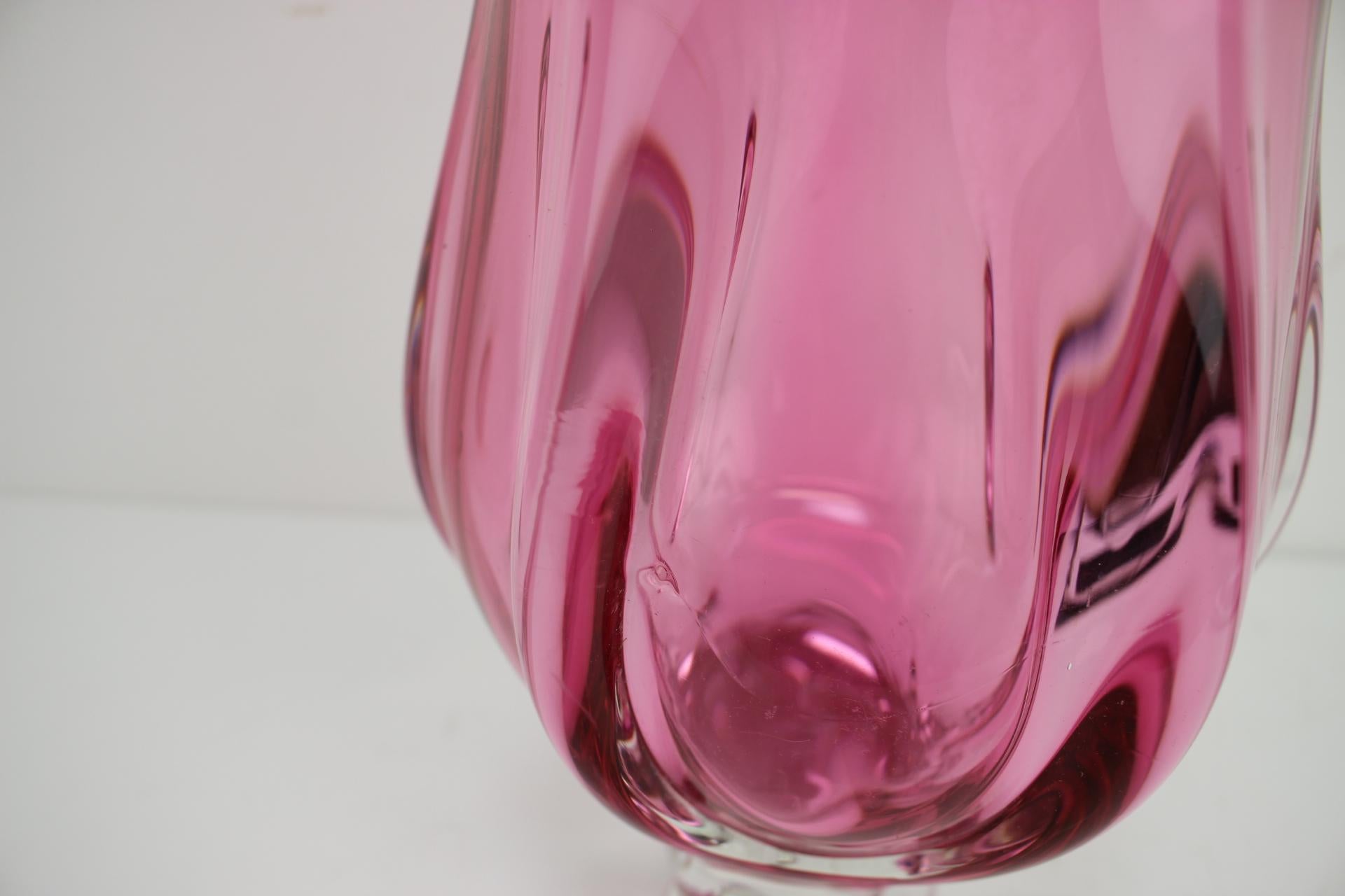Vase en verre d'art de Josef Hospodka pour Chribska Glassworks, années 1960 Bon état - En vente à Praha, CZ