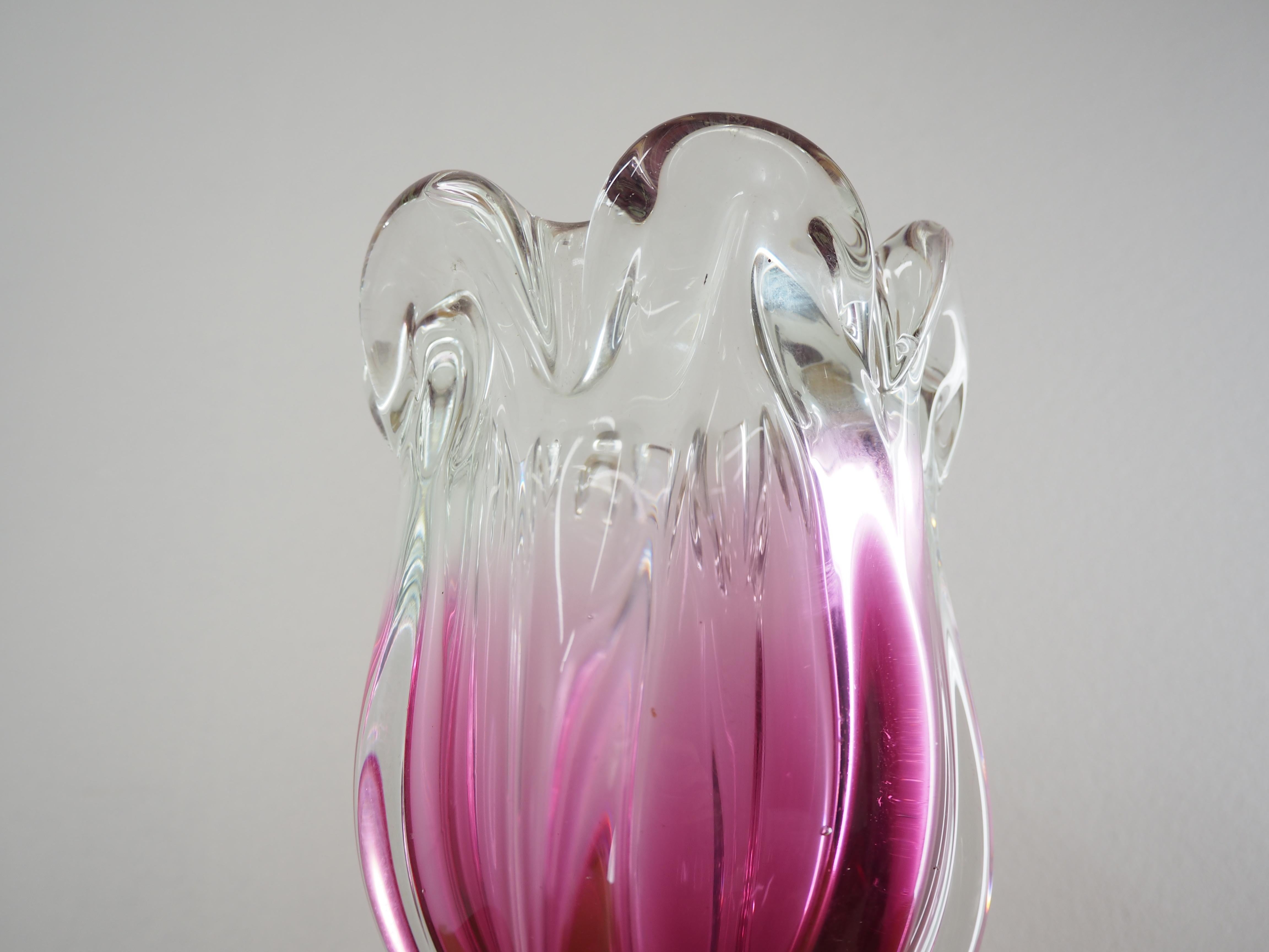 Art Glass Vase by Josef Hospodka for Chribska Glassworks, 1960s In Good Condition In Praha, CZ