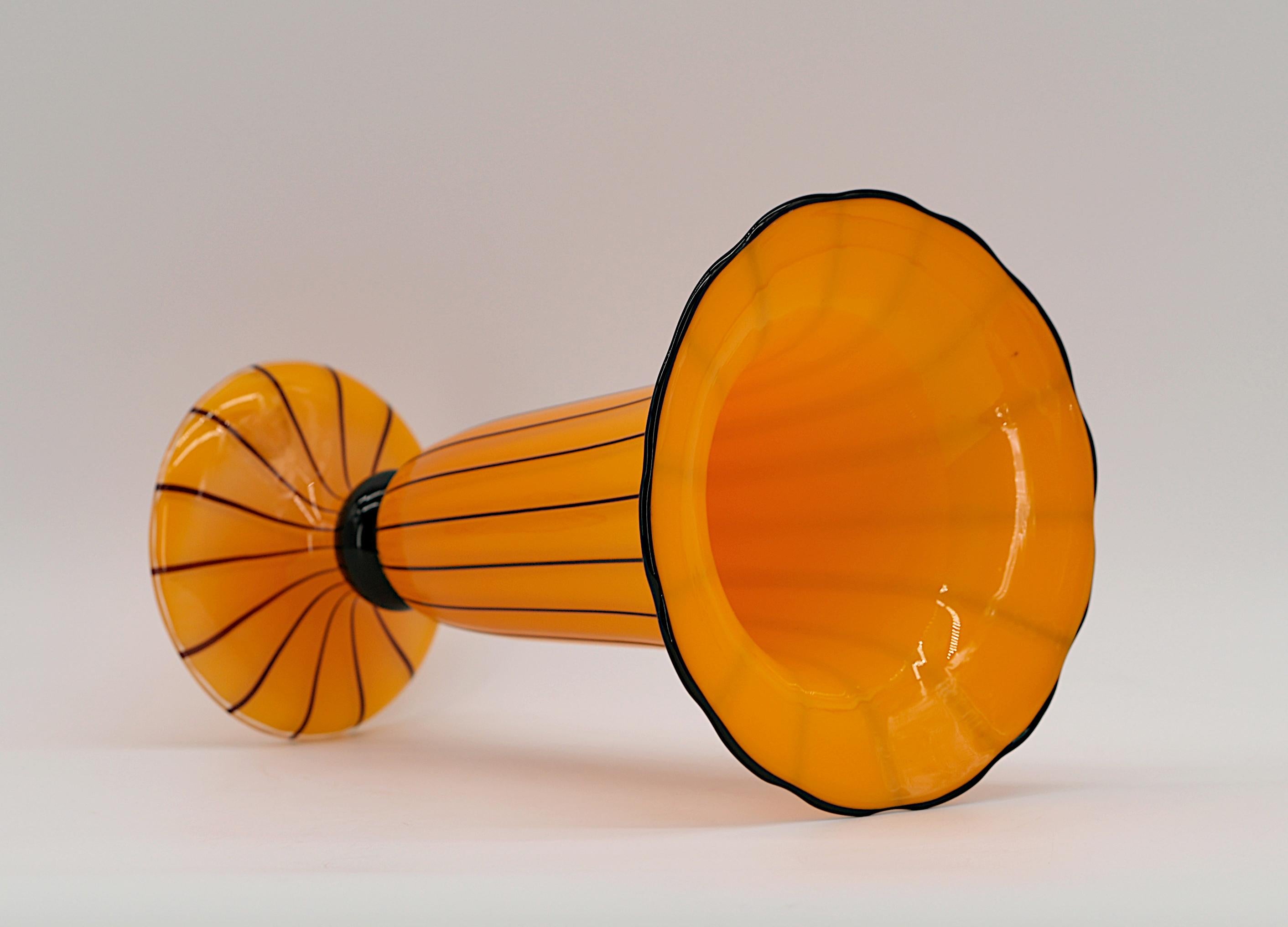Art Glass Vase by Michael Powolny at Loetz, Early 20th Century For Sale 1