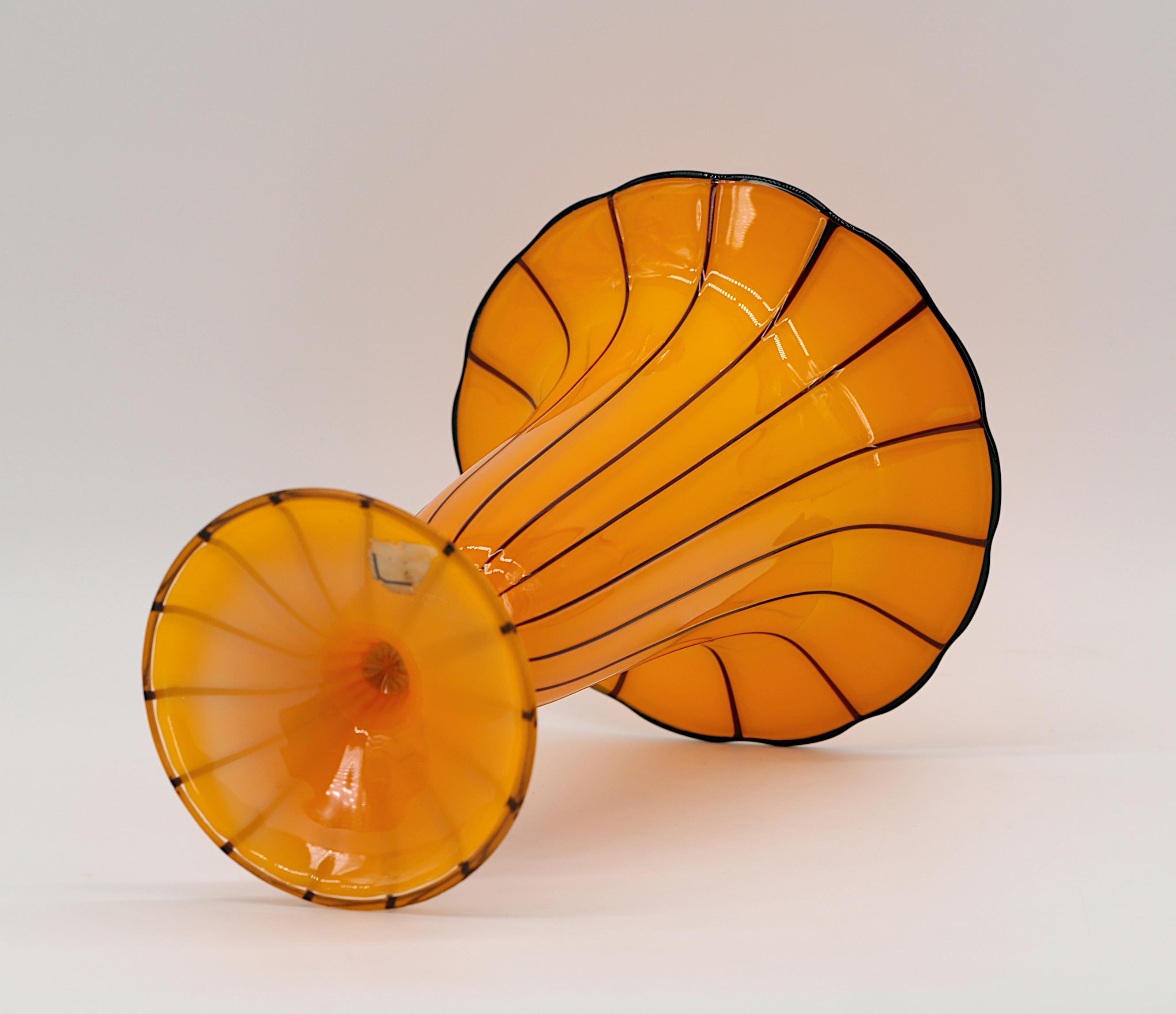 Art Glass Vase by Michael Powolny at Loetz, Early 20th Century For Sale 2