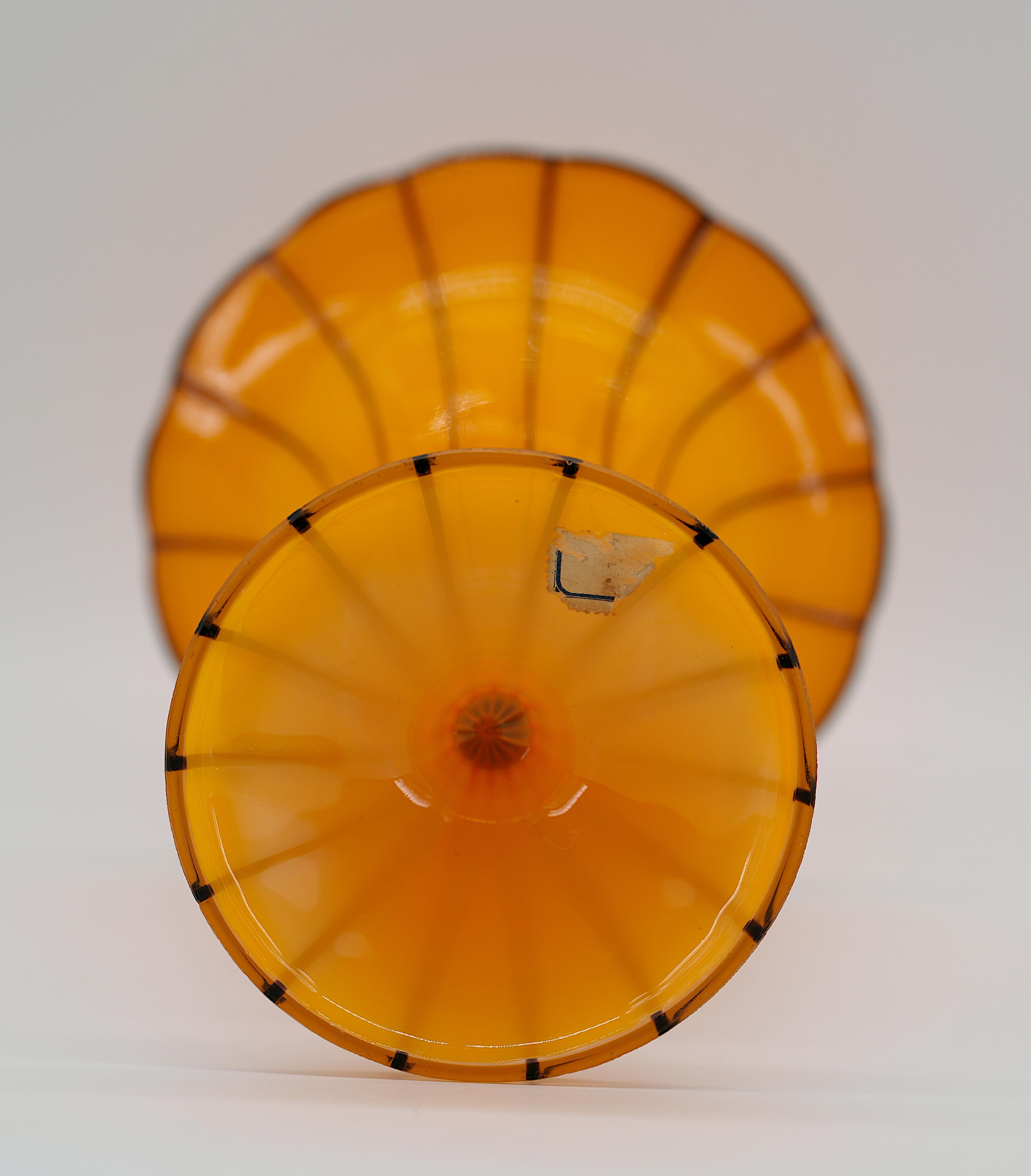 Art Glass Vase by Michael Powolny at Loetz, Early 20th Century For Sale 3