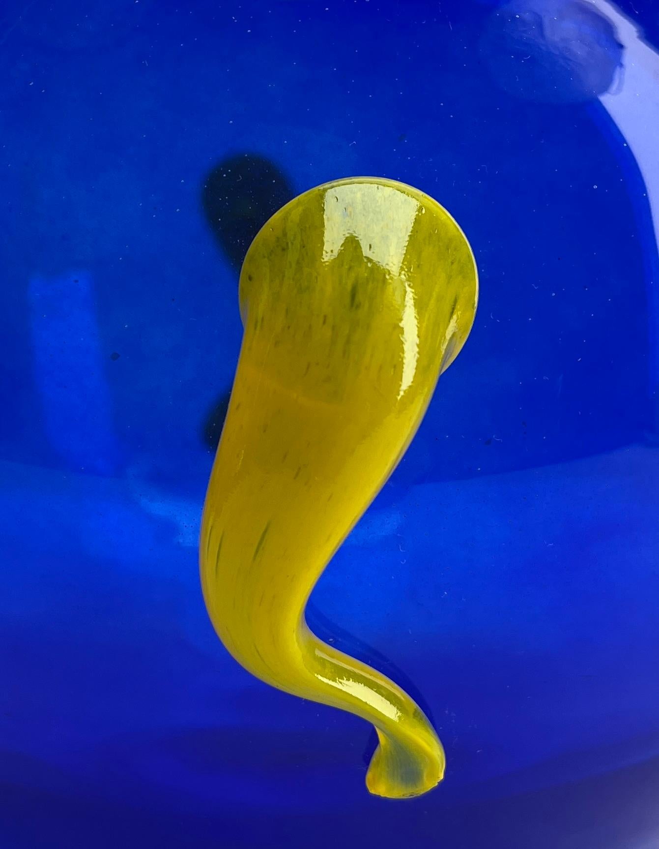 Vaso in vetro artistico di Pierre Casenove per La Rochiere, Francia In condizioni buone in vendita a Verviers, BE