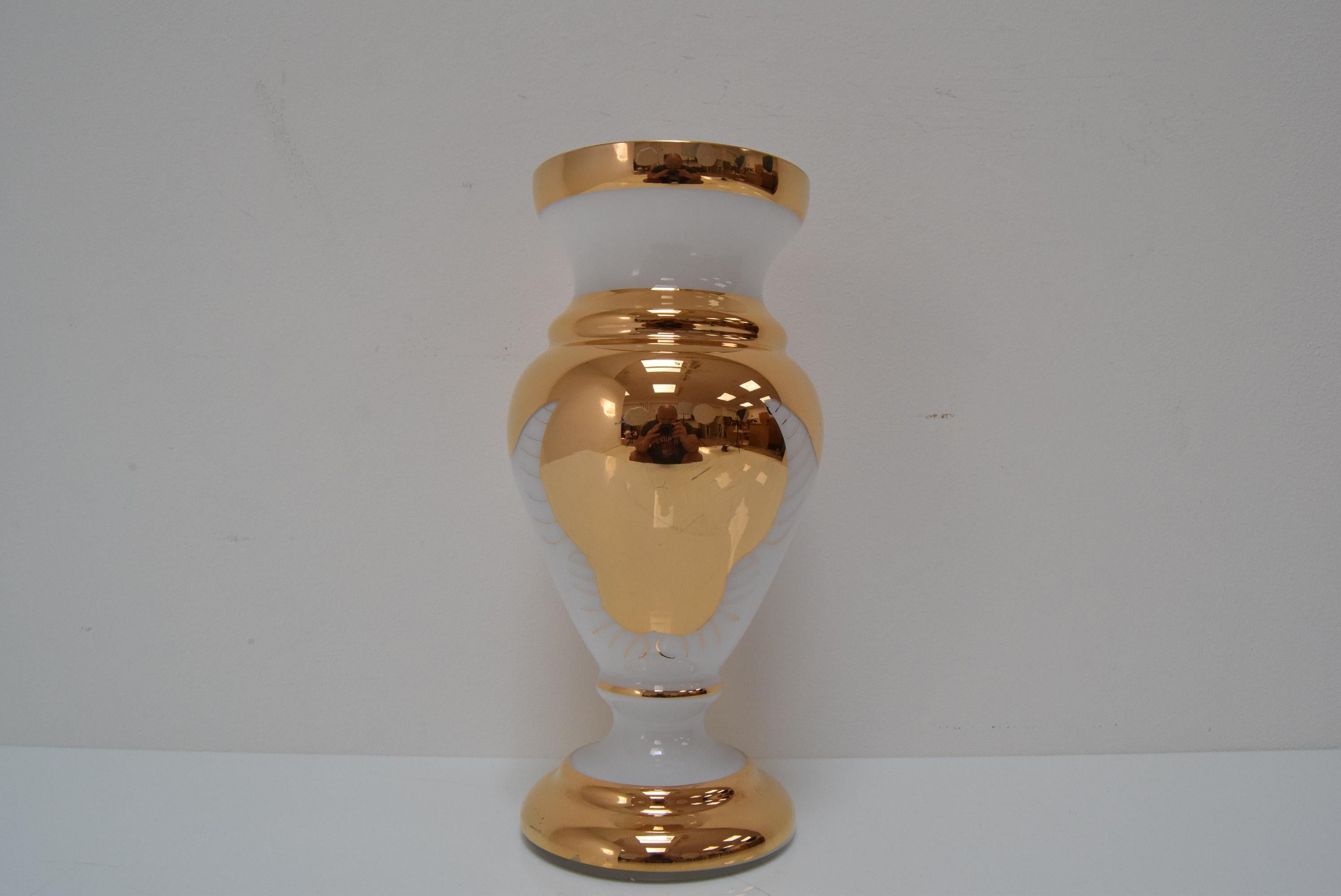 Mid-Century Modern Vase en verre d'art, verrerie Novy Bor, années 1960.  en vente