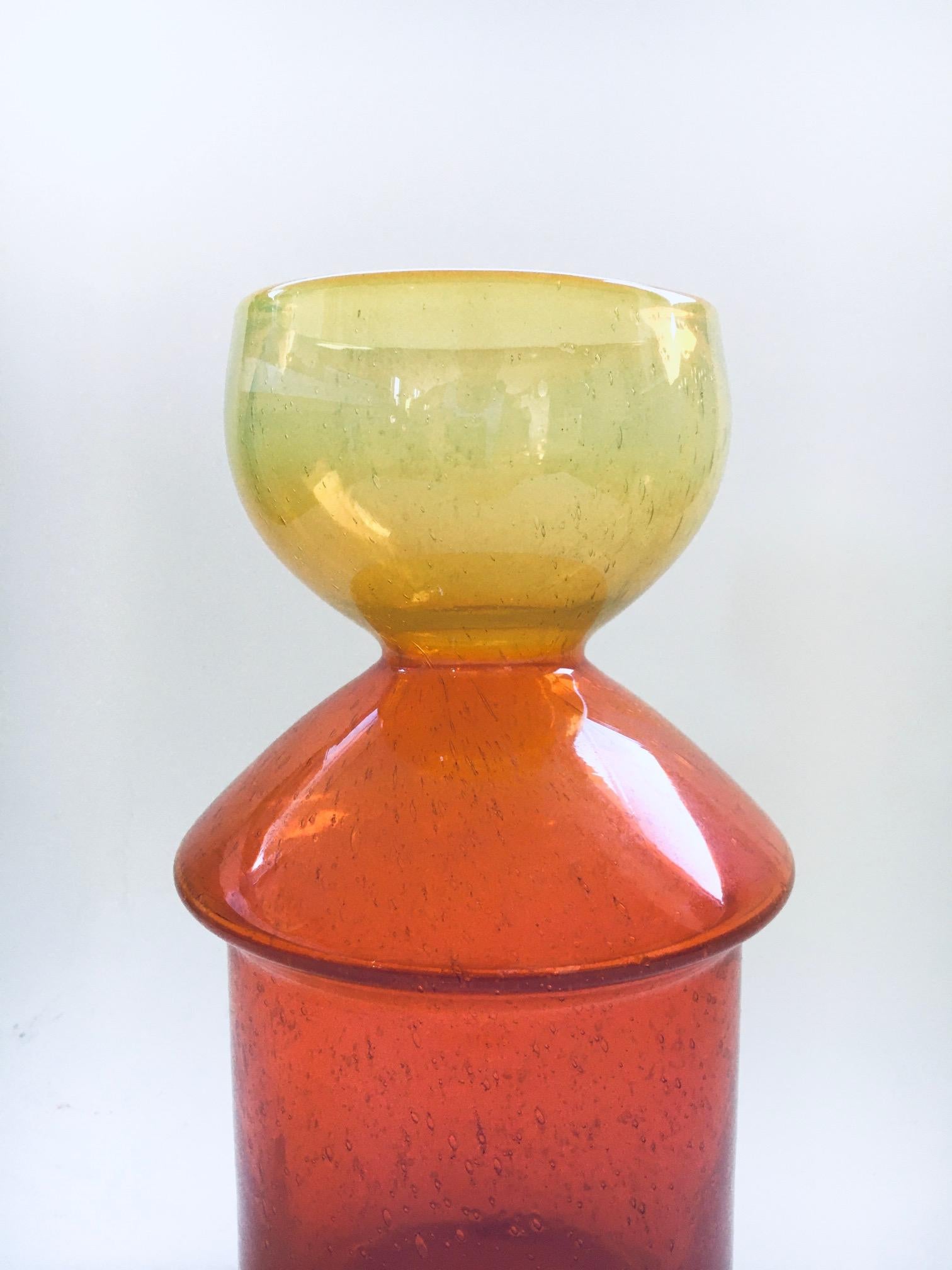 Art Glass Vase in orange & Yellow, France 1960's In Good Condition For Sale In Oud-Turnhout, VAN