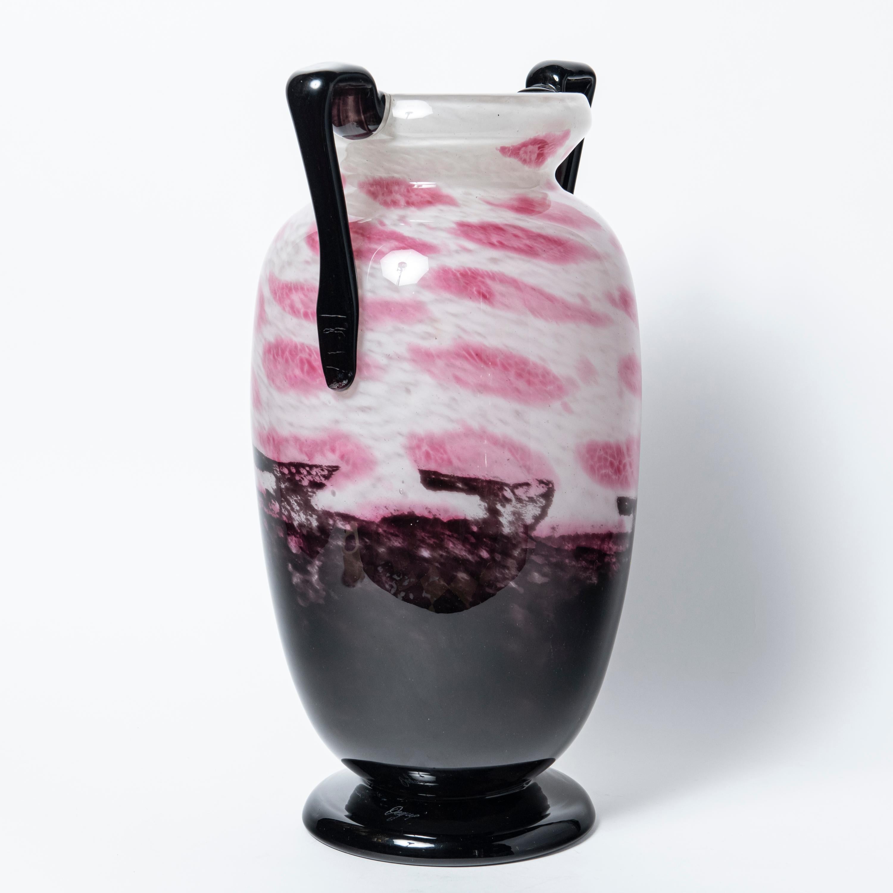 Francese Vaso in vetro artistico firmato Degué. Francia, circa 1930. in vendita