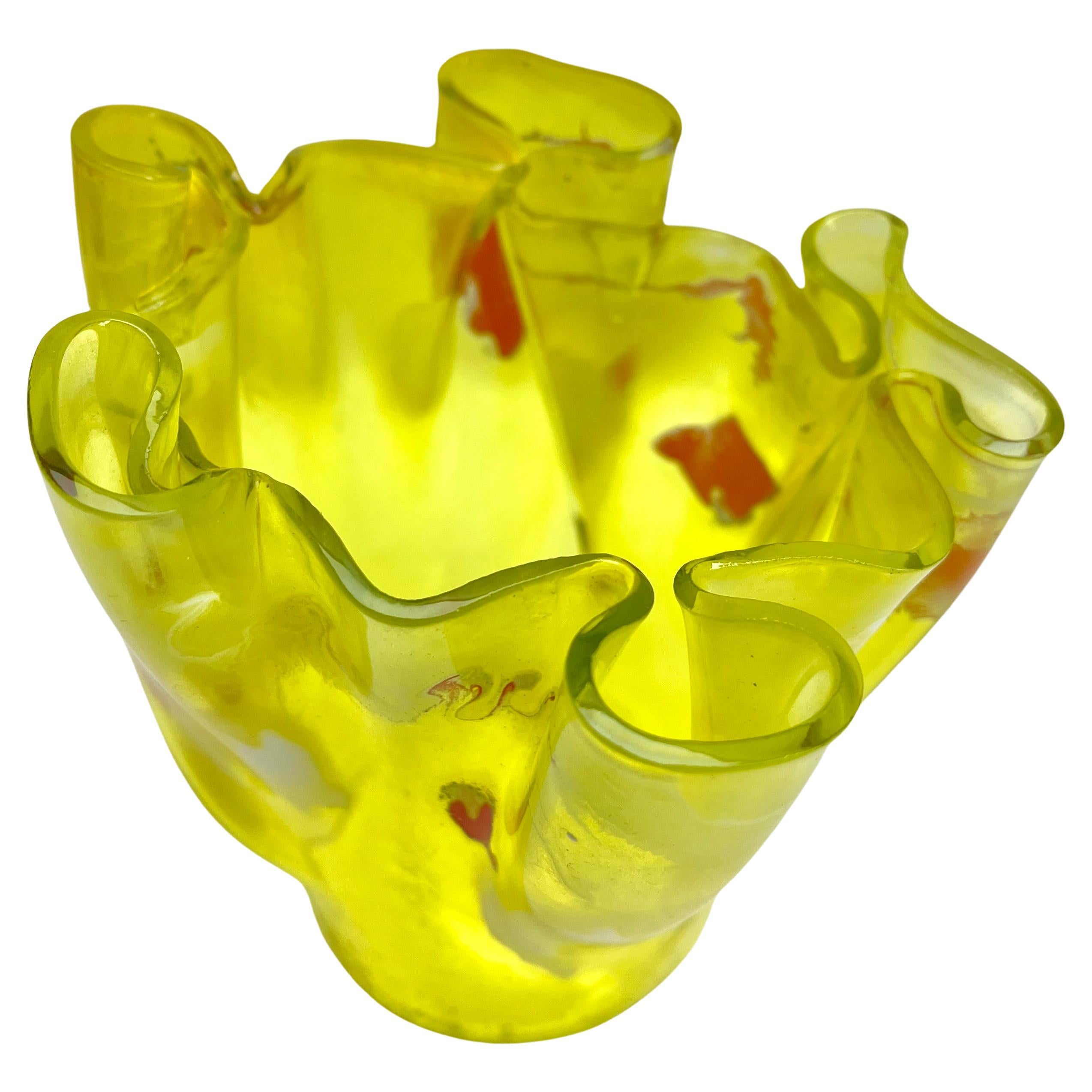 Autrichien Vase en verre d'art. Style Johann Loetz Witwe, Klostermühle, vers les années 1930. en vente
