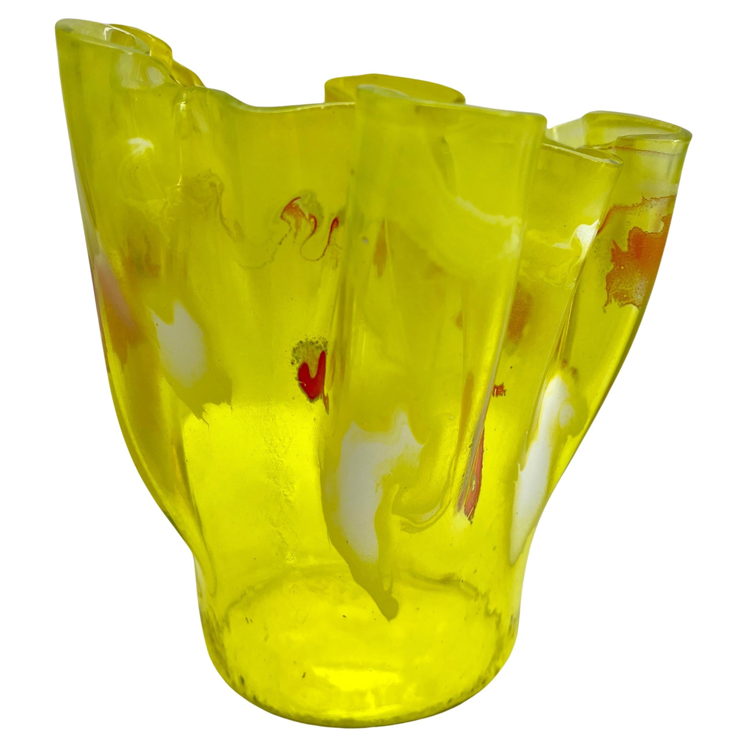 Fait main Vase en verre d'art. Style Johann Loetz Witwe, Klostermühle, vers les années 1930. en vente